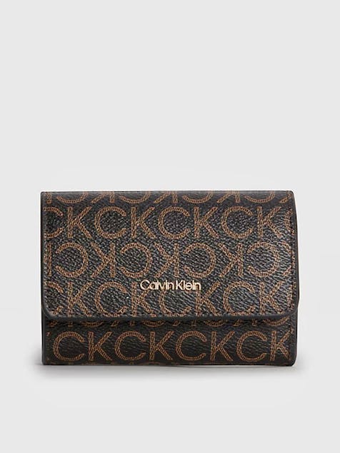 CALVIN KLEIN JEANS - Small Recycled Rfid Trifold Logo Wallet