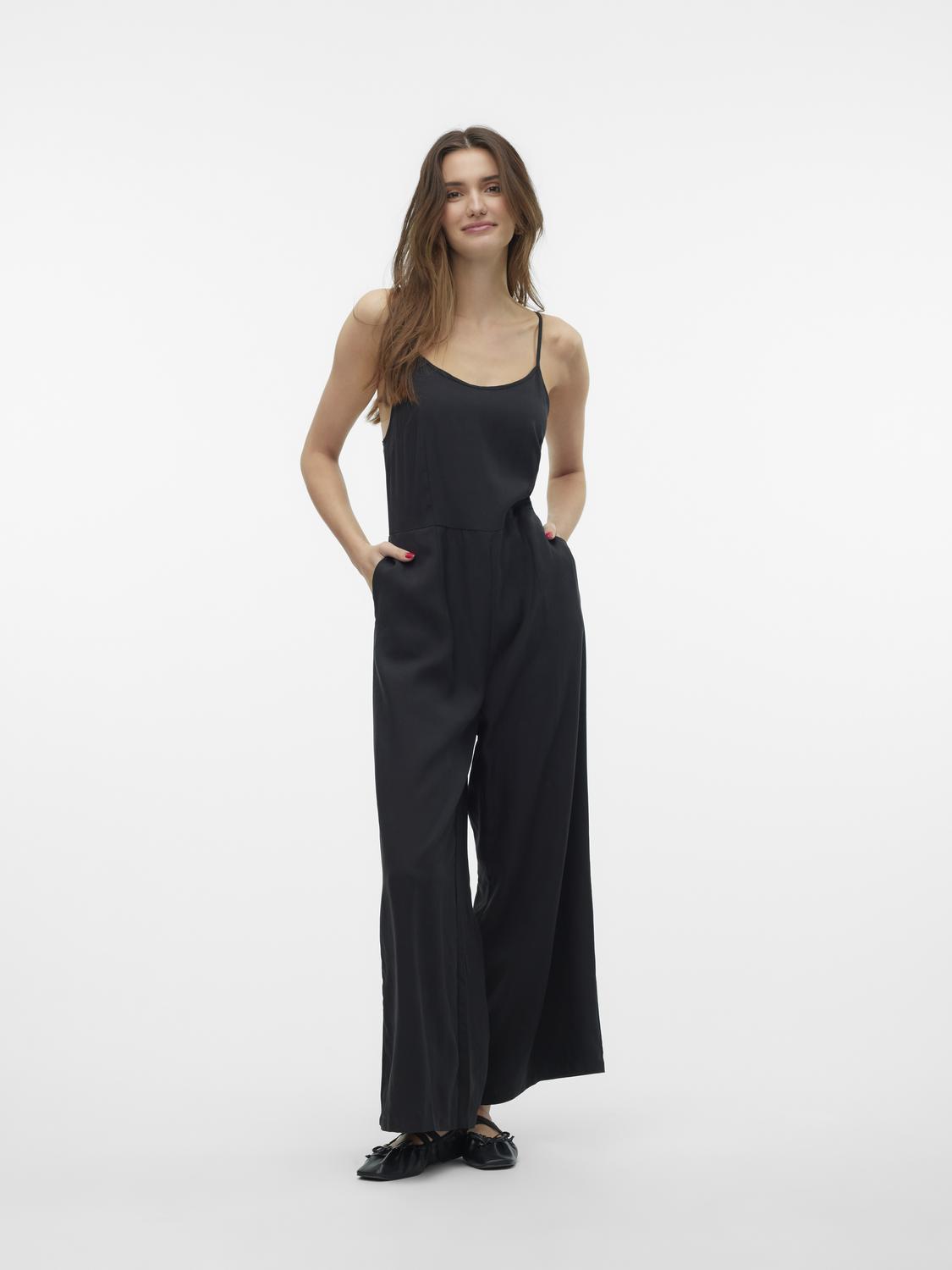 VERO MODA - Kellin U-Neck Ankle Jumpsuit
