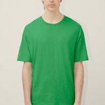 T-shirt With Rolling Edges