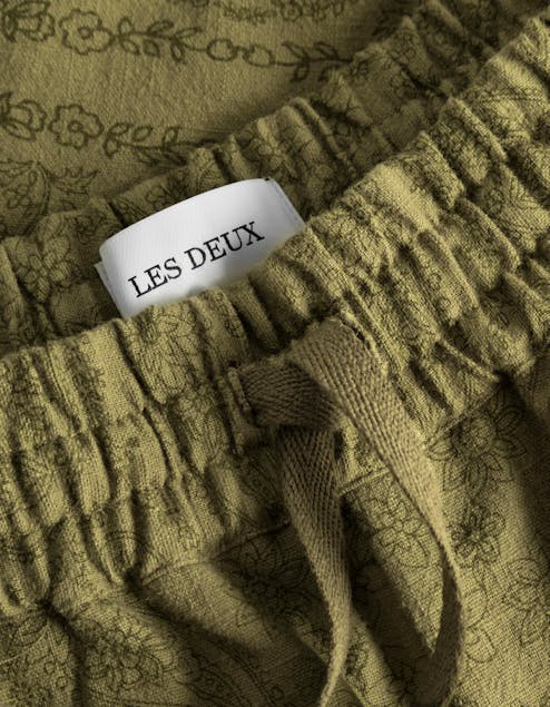 LES DEUX - Lesley Paisley Shorts