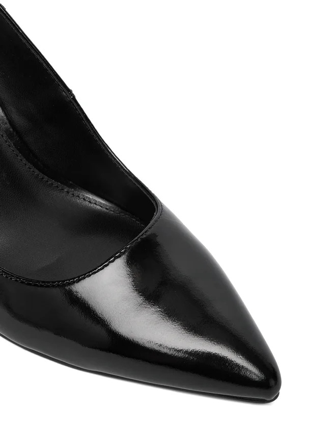 STEVE MADDEN - Secured Heels