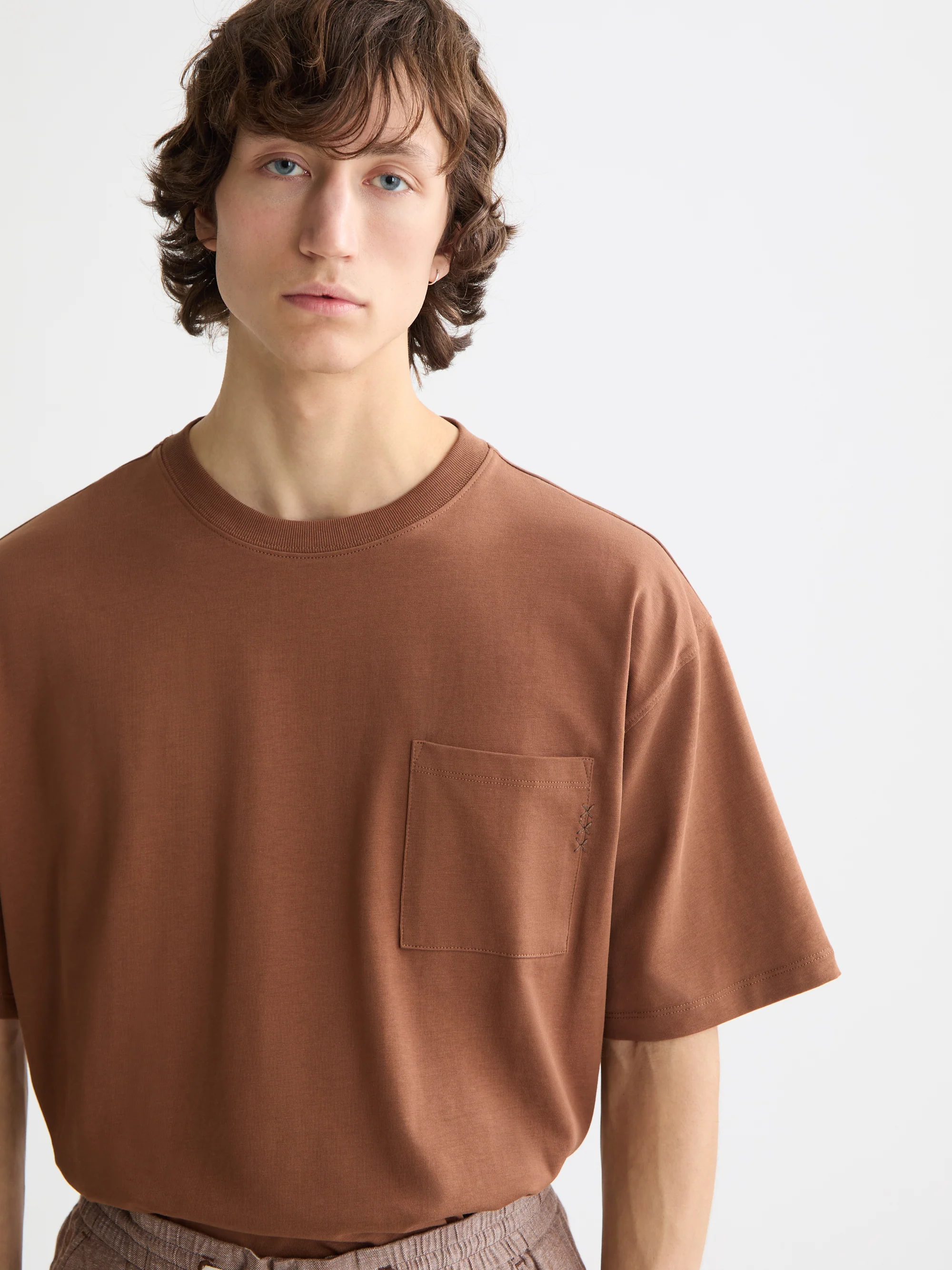SCOTCH & SODA - Seasonal Essentials 3 Crosses Pocket T-shirt