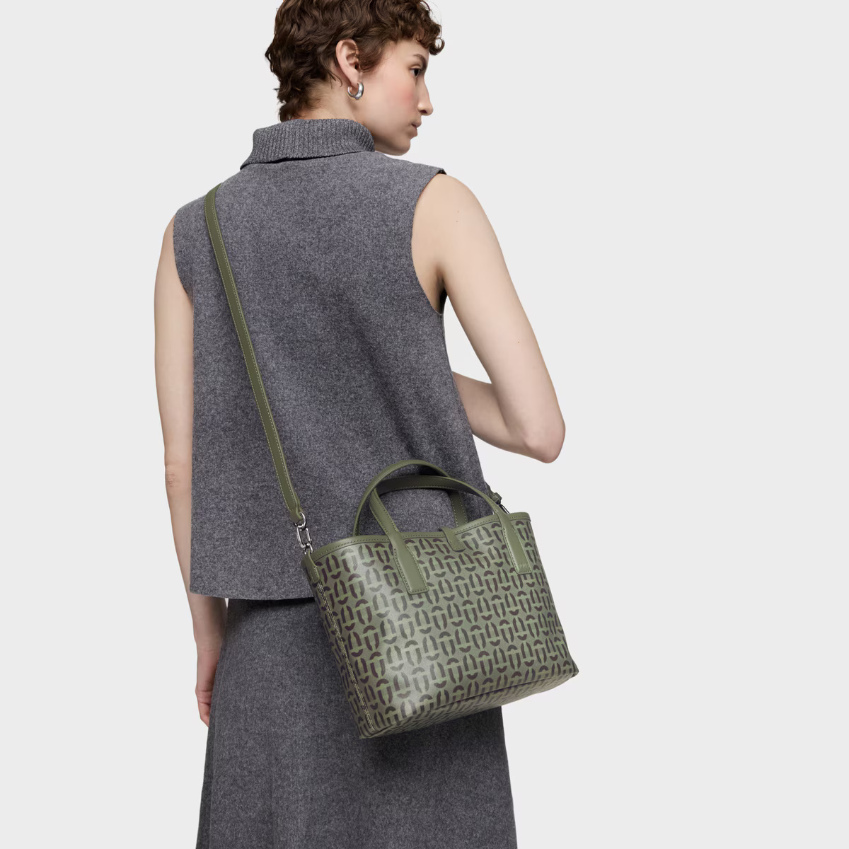 TOUS - Capazo M. Double-Way Manifesto