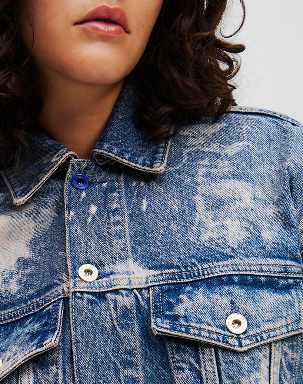 KARL LAGERFELD JEANS - Relaxed Logo Denim Jacket