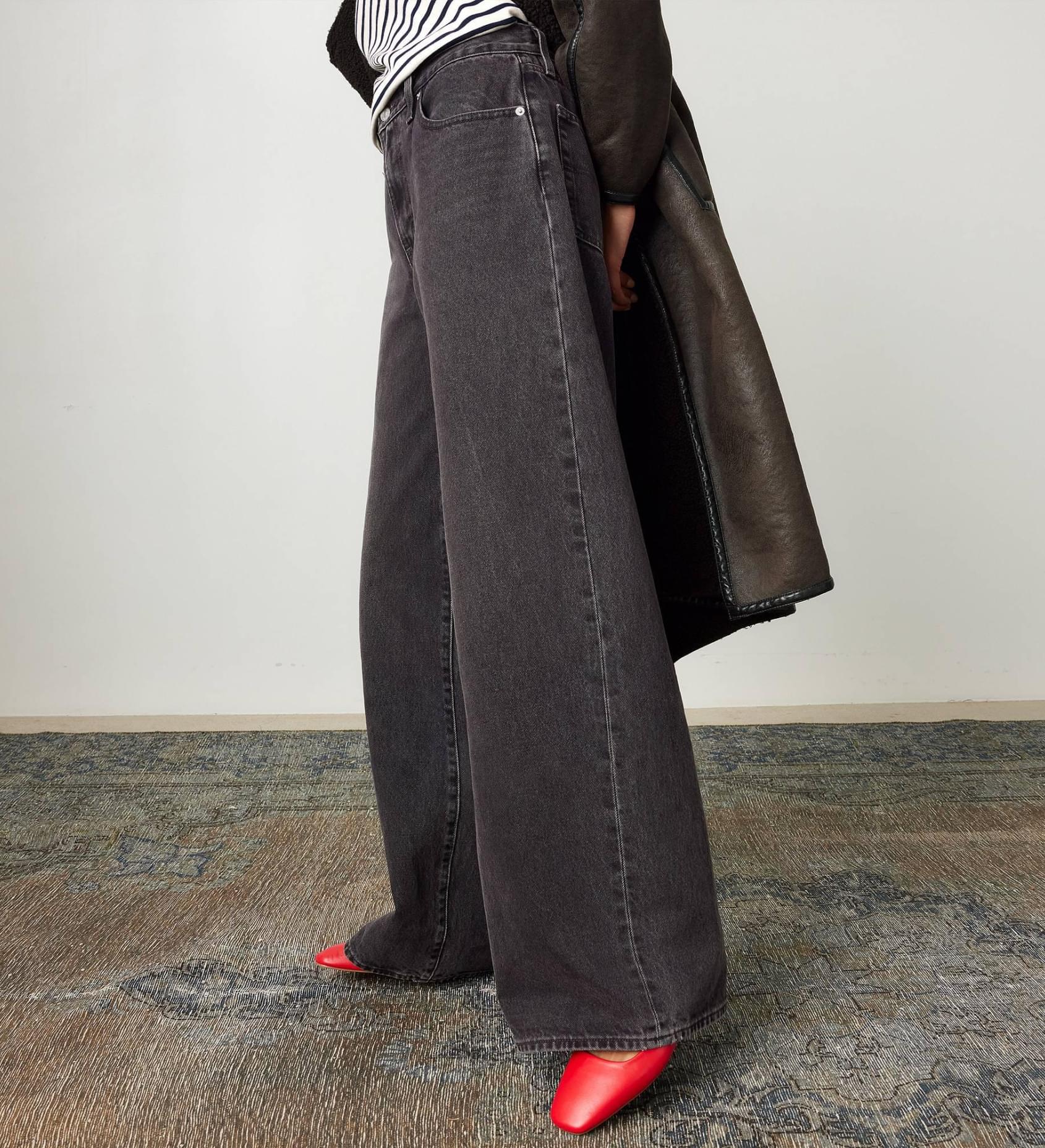 LEVI'S - XL Straight Blacks