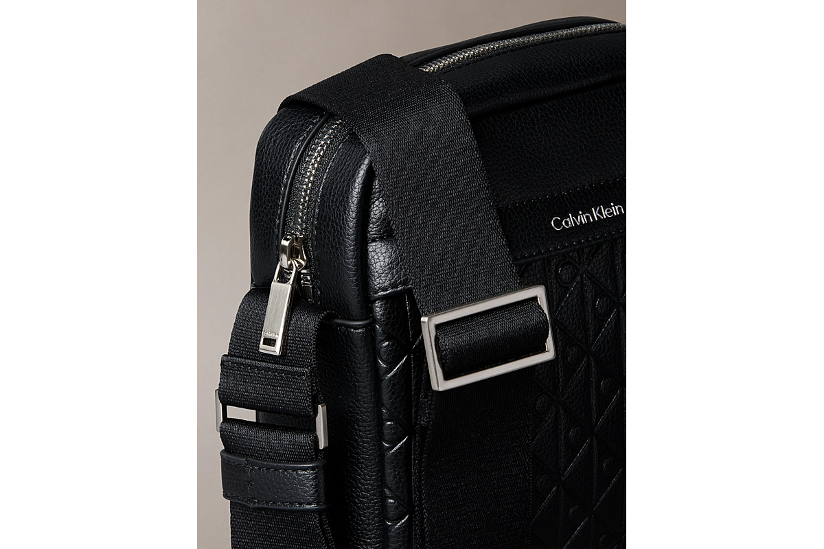 CALVIN KLEIN JEANS - Monogram Embossed Reporter Bag