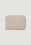 Minimal Monogram Leather Md F