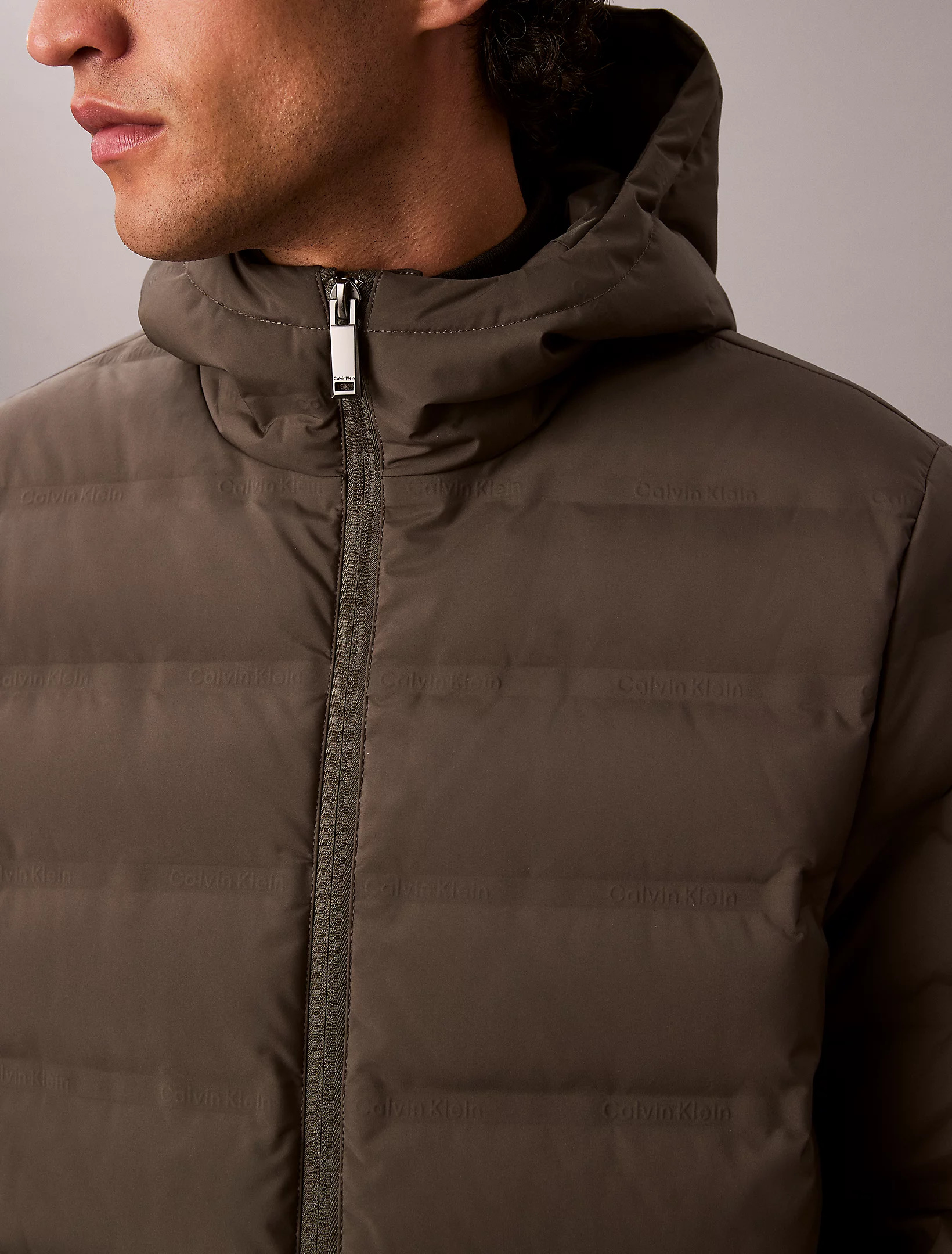 CALVIN KLEIN - Packable Embossed Logo Quil