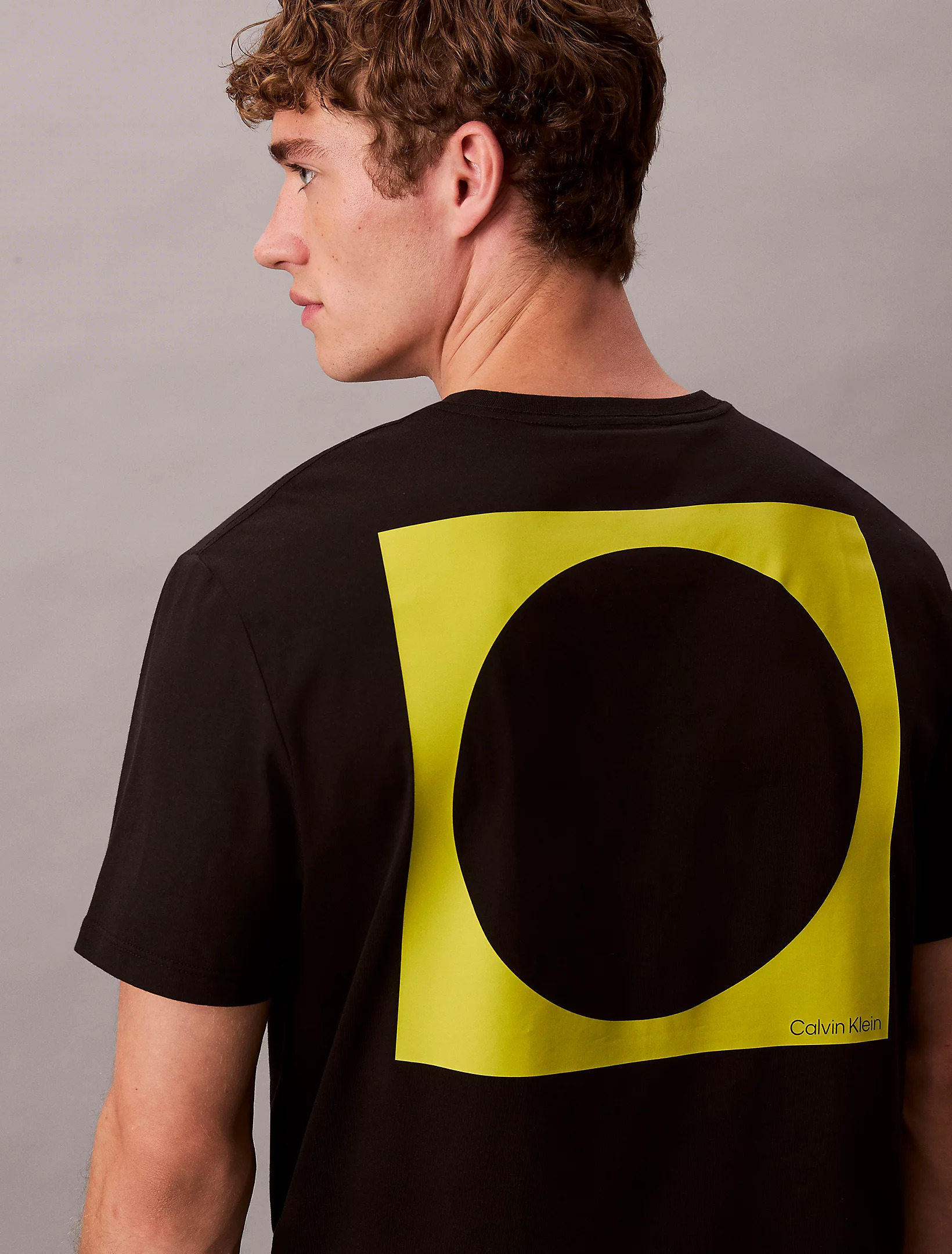 CALVIN KLEIN JEANS - 20S Io Calvin Klein Circle T-Shirt