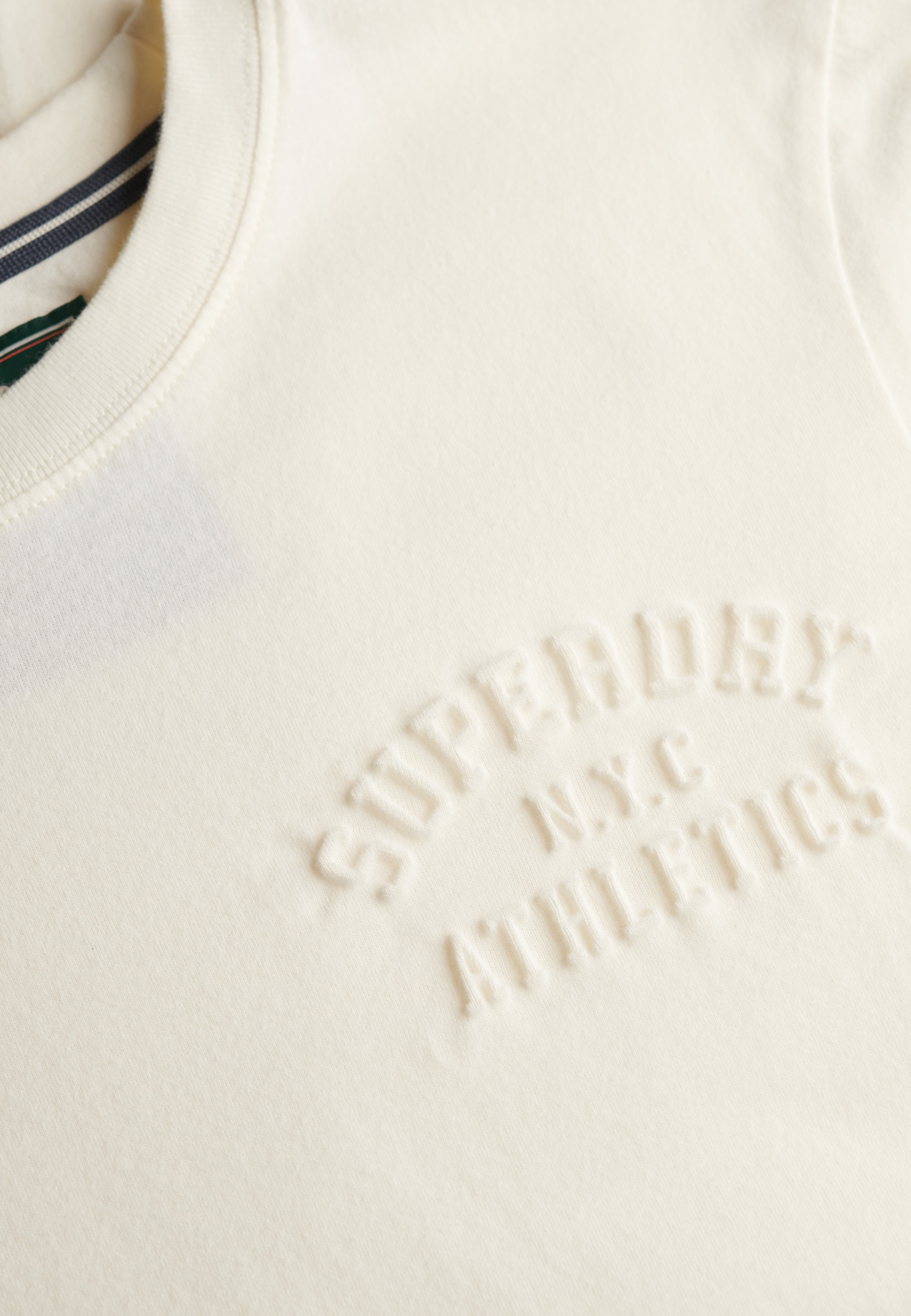 SUPERDRY - Ovin Athletic Emboss Relaxed Tee