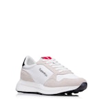 600 Sneaker