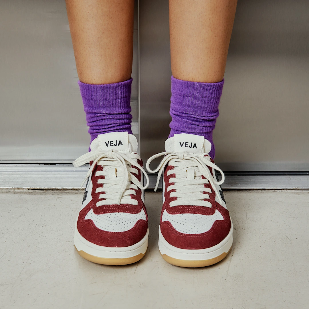 VEJA - V-10 Leather White Black Amarante