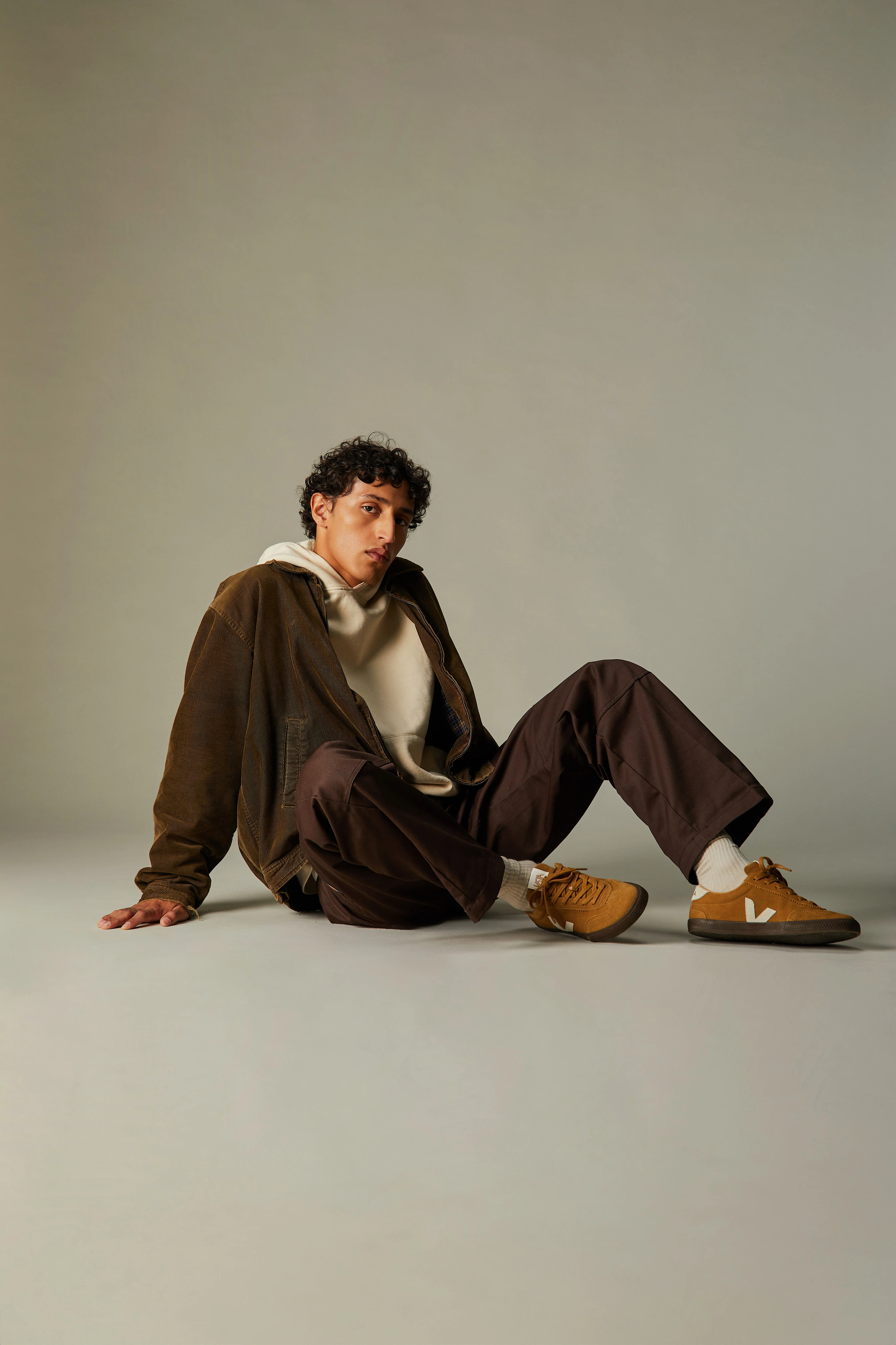 VEJA - Volley Men's Tent Natural Eagle Sneakers