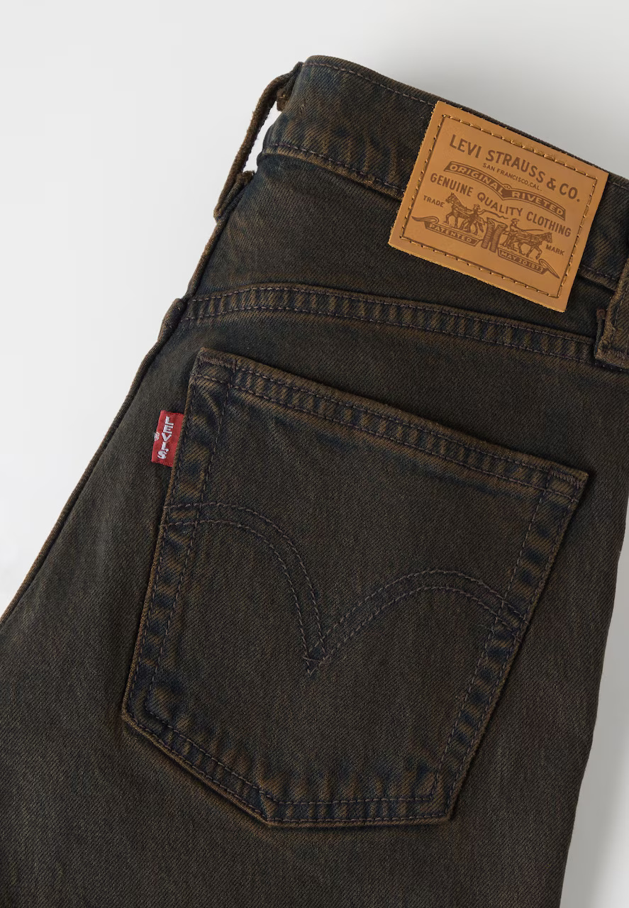 LEVI'S - Ribcage Slim Browns