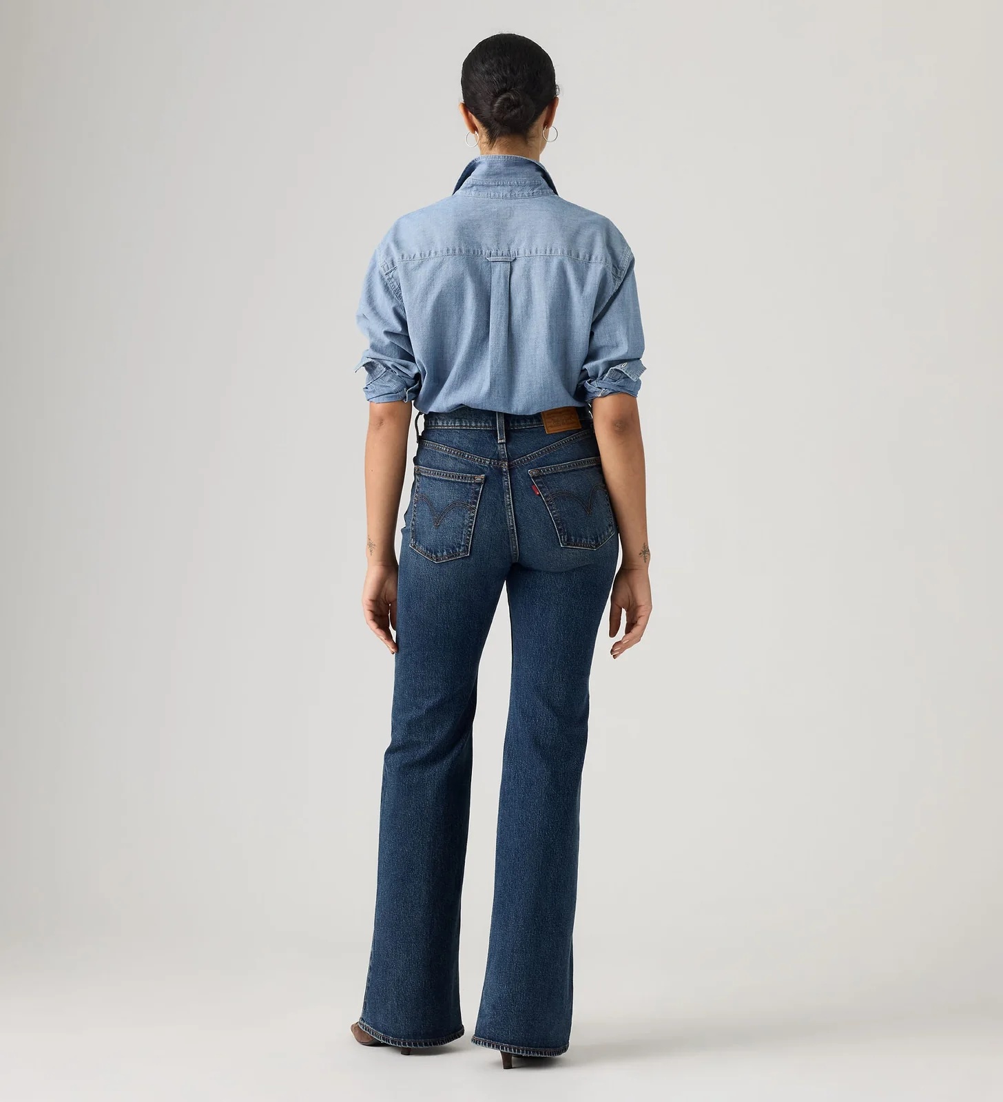 LEVI'S - Ribcage Flare Medium Indigo - Worn In