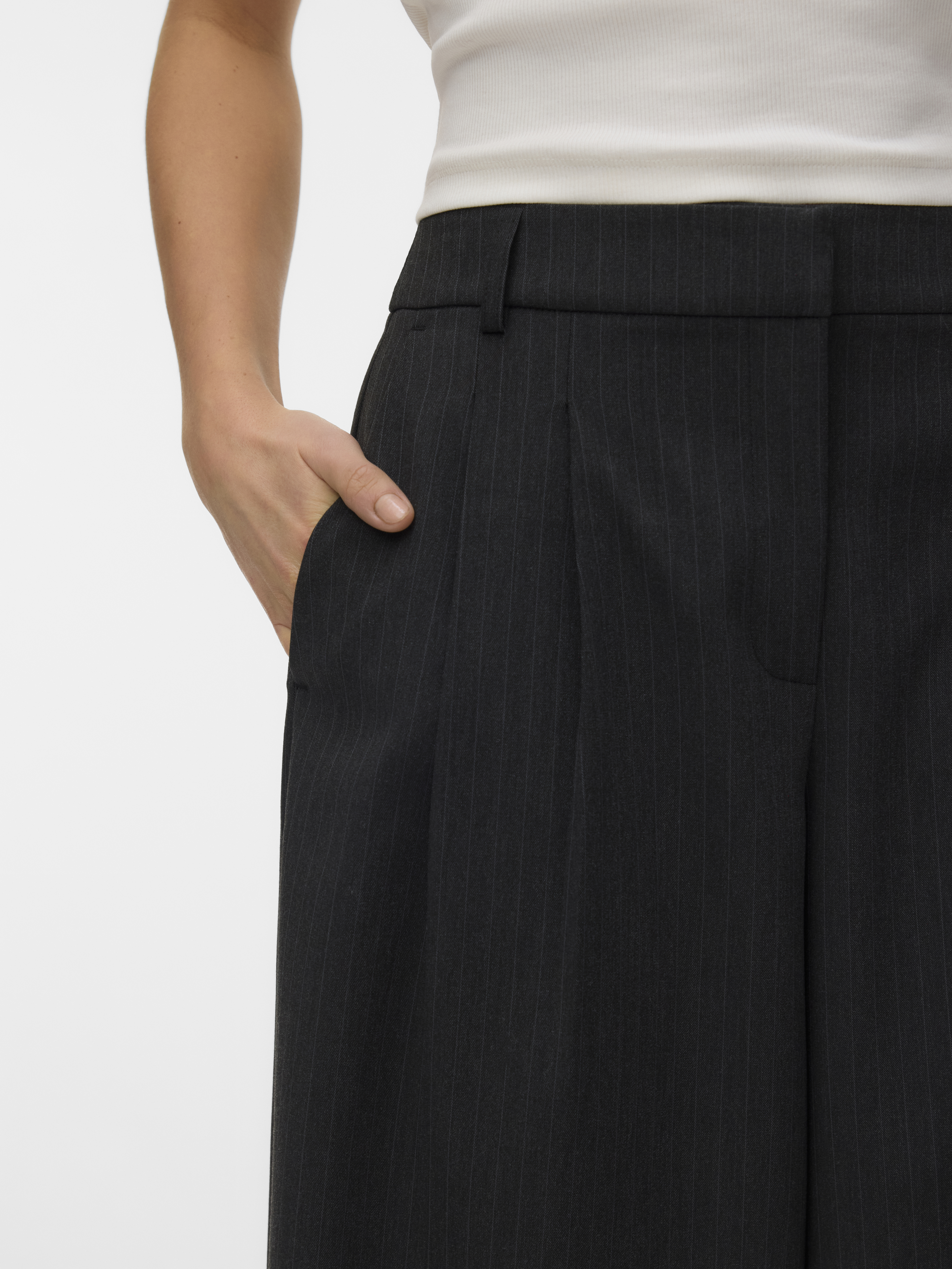 VERO MODA - Skylar Wide Pleated Pant