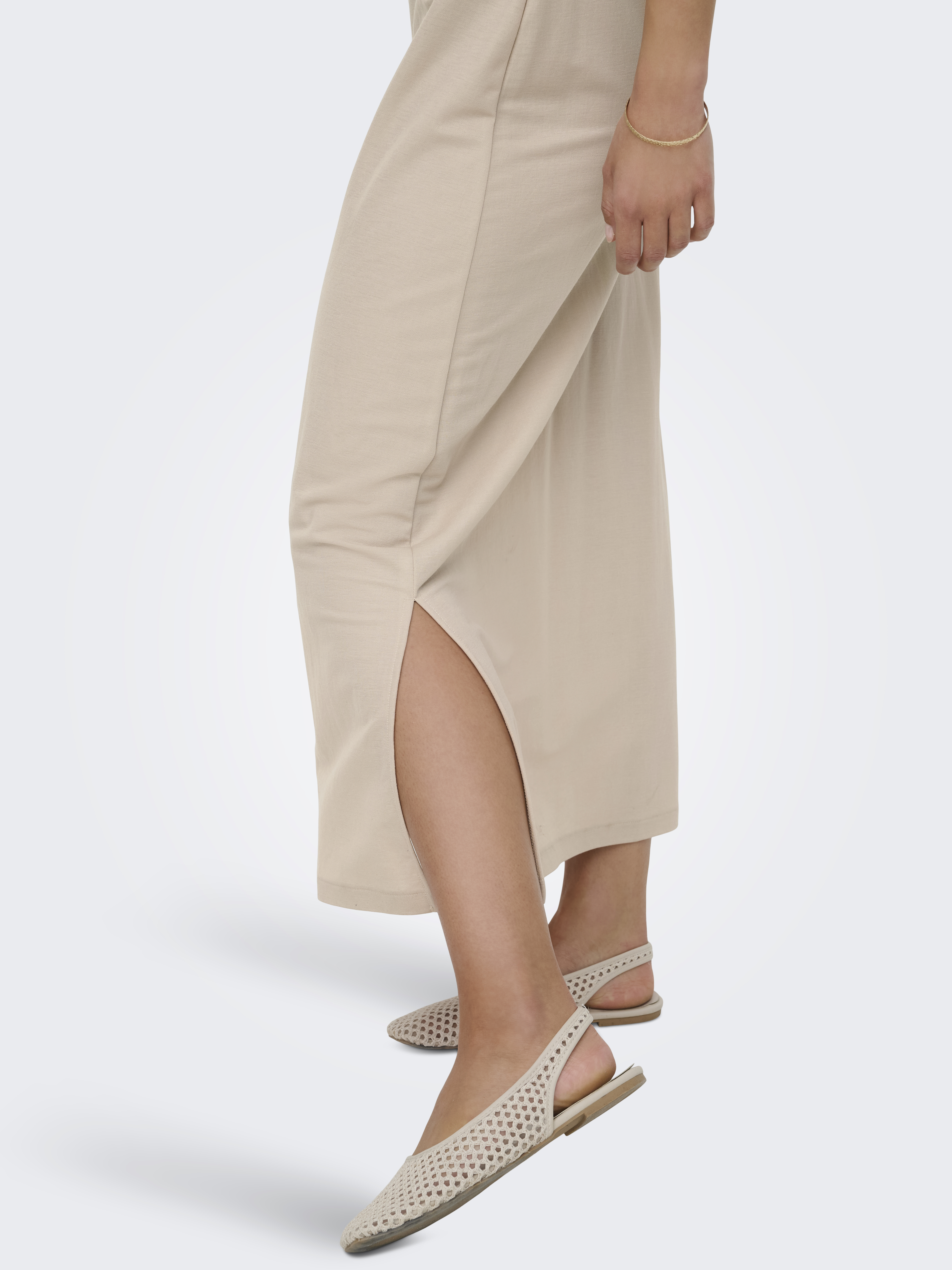 ONLY - Onlsakura Midi V-Neck Strap Dress