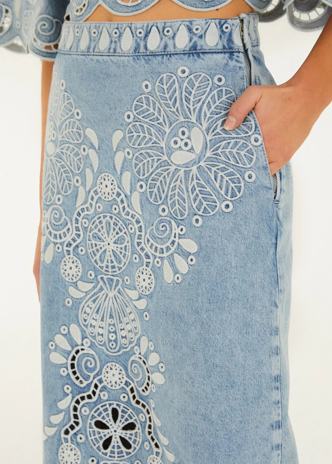 FARM RIO - Richelieux Midi Denim Skirt