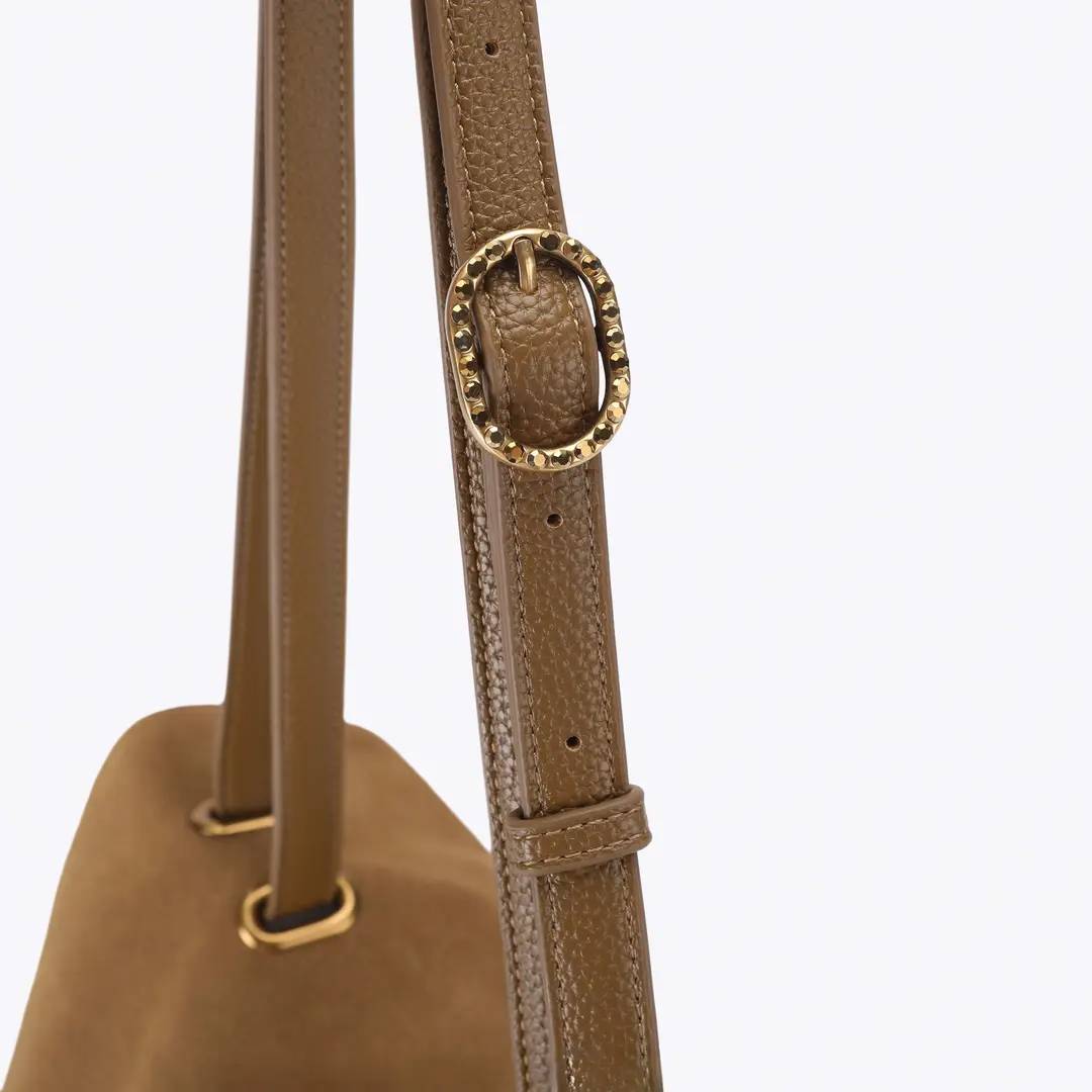 KURT GEIGER - Chelsea Large Slouch Flap