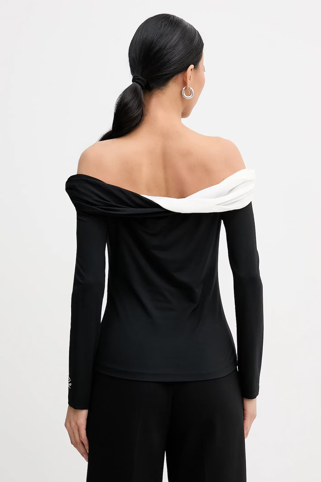 KARL LAGERFELD - Elegant Long Sleeved Top