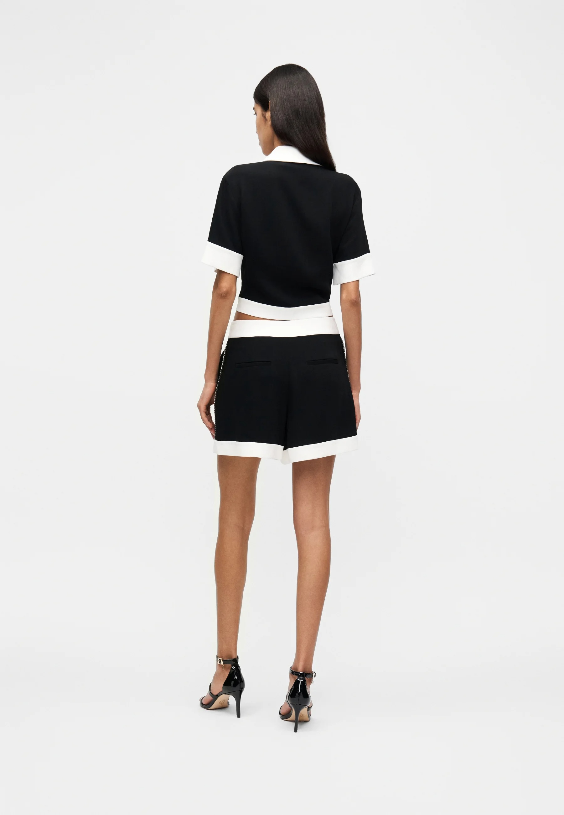 KARL LAGERFELD - Chain Detail Shorts