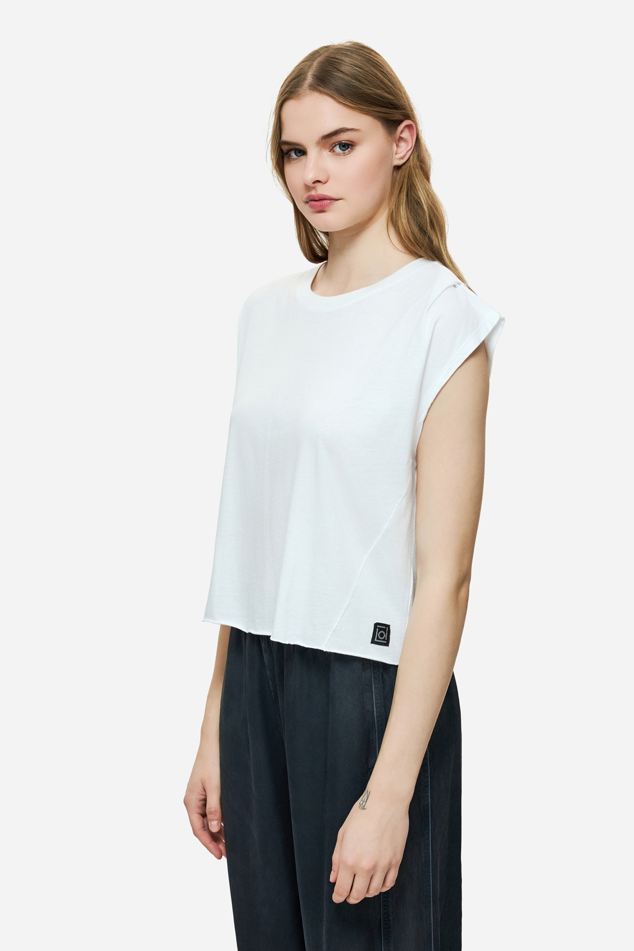 DIRTY LAUNDRY - Boxy T-Shirt With Sleeve Detail