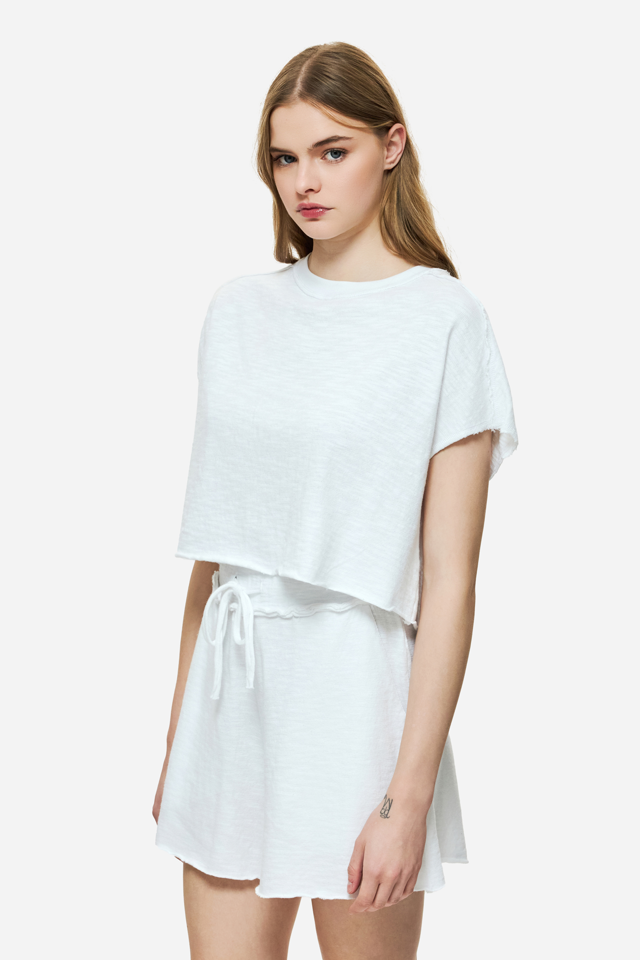 DIRTY LAUNDRY - Relaxed Raw Cut T-Shirt