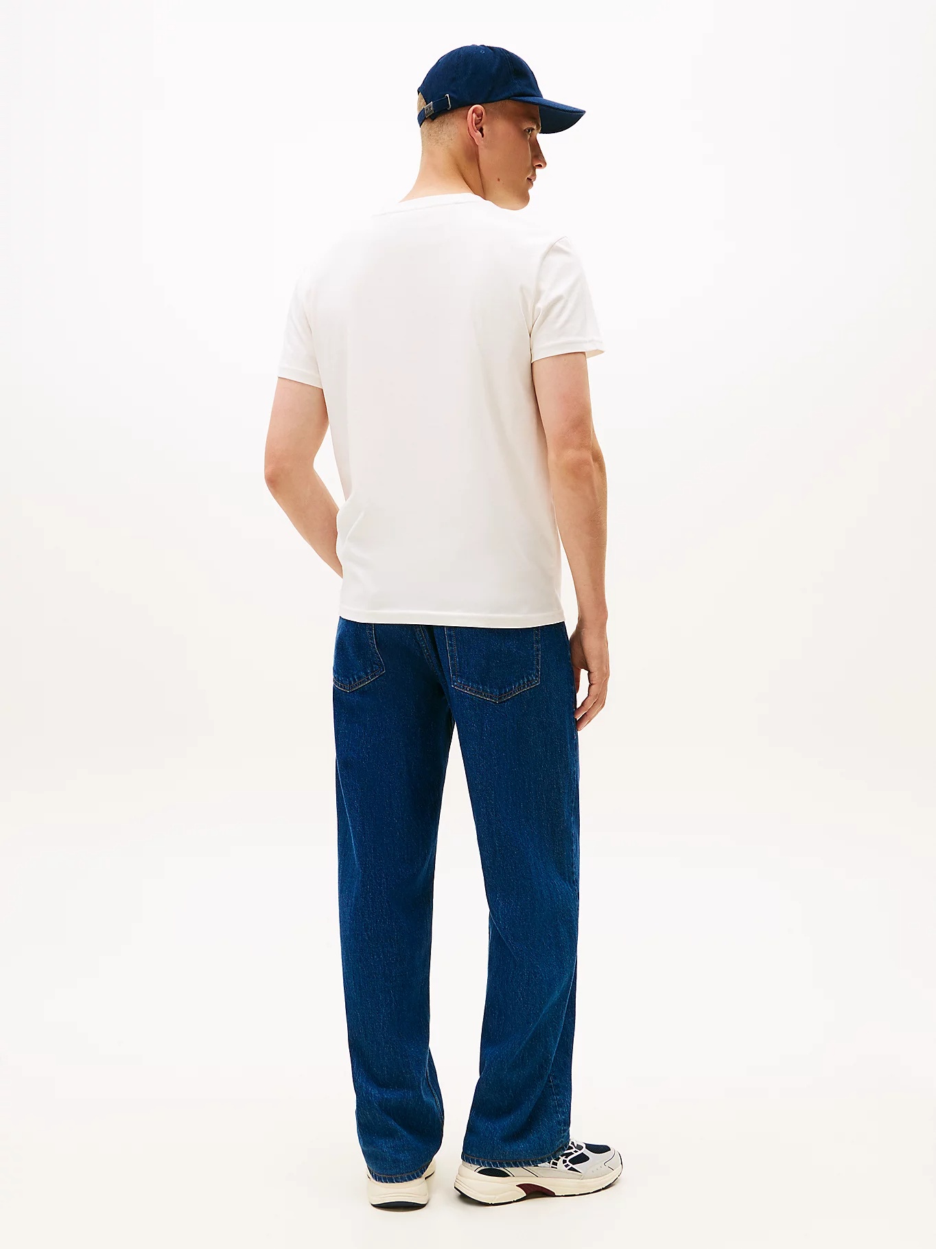 TOMMY HILFIGER JEANS - Flag Crew Neck T-Shirt