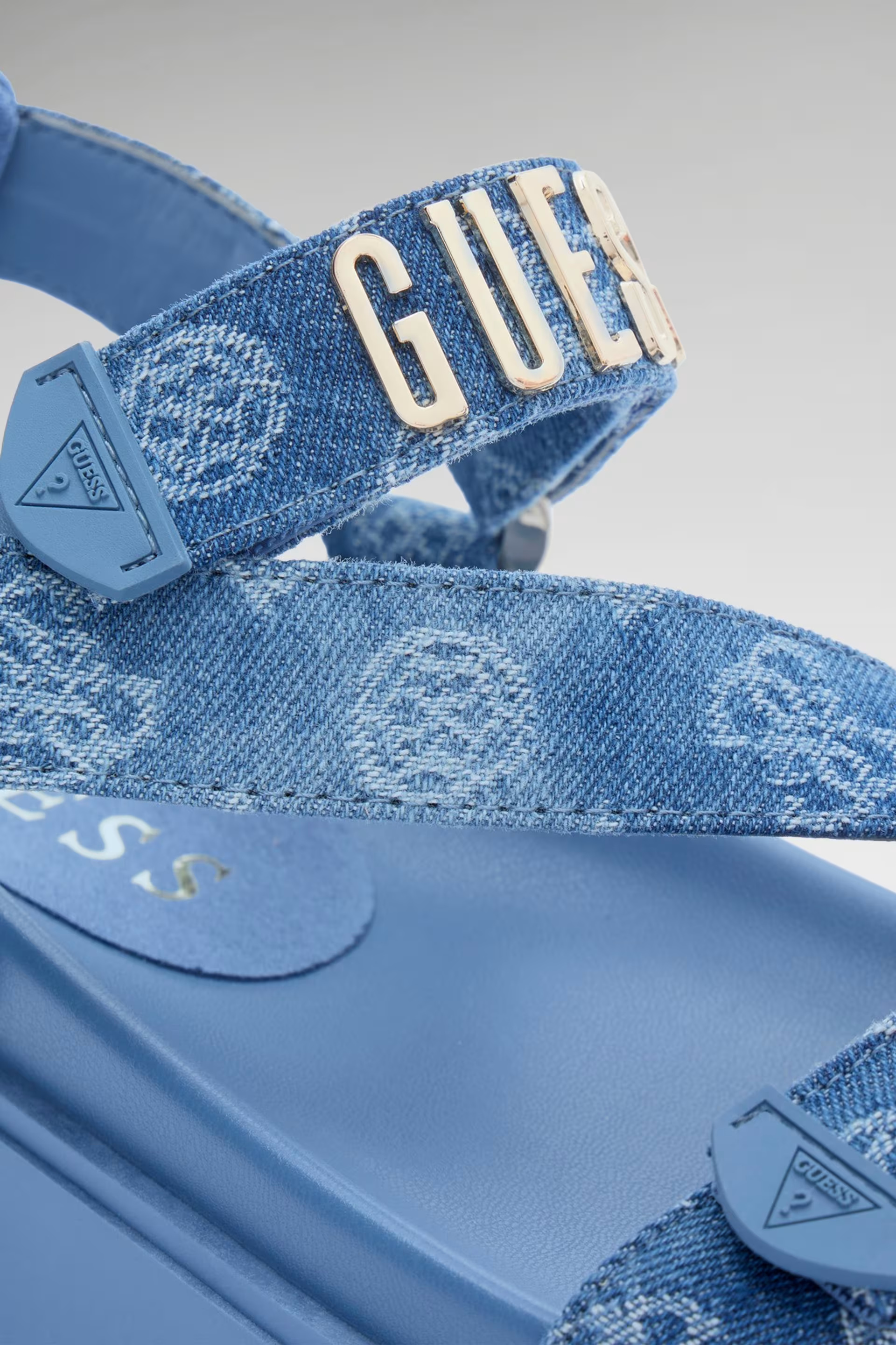 GUESS - Fetta Sandals