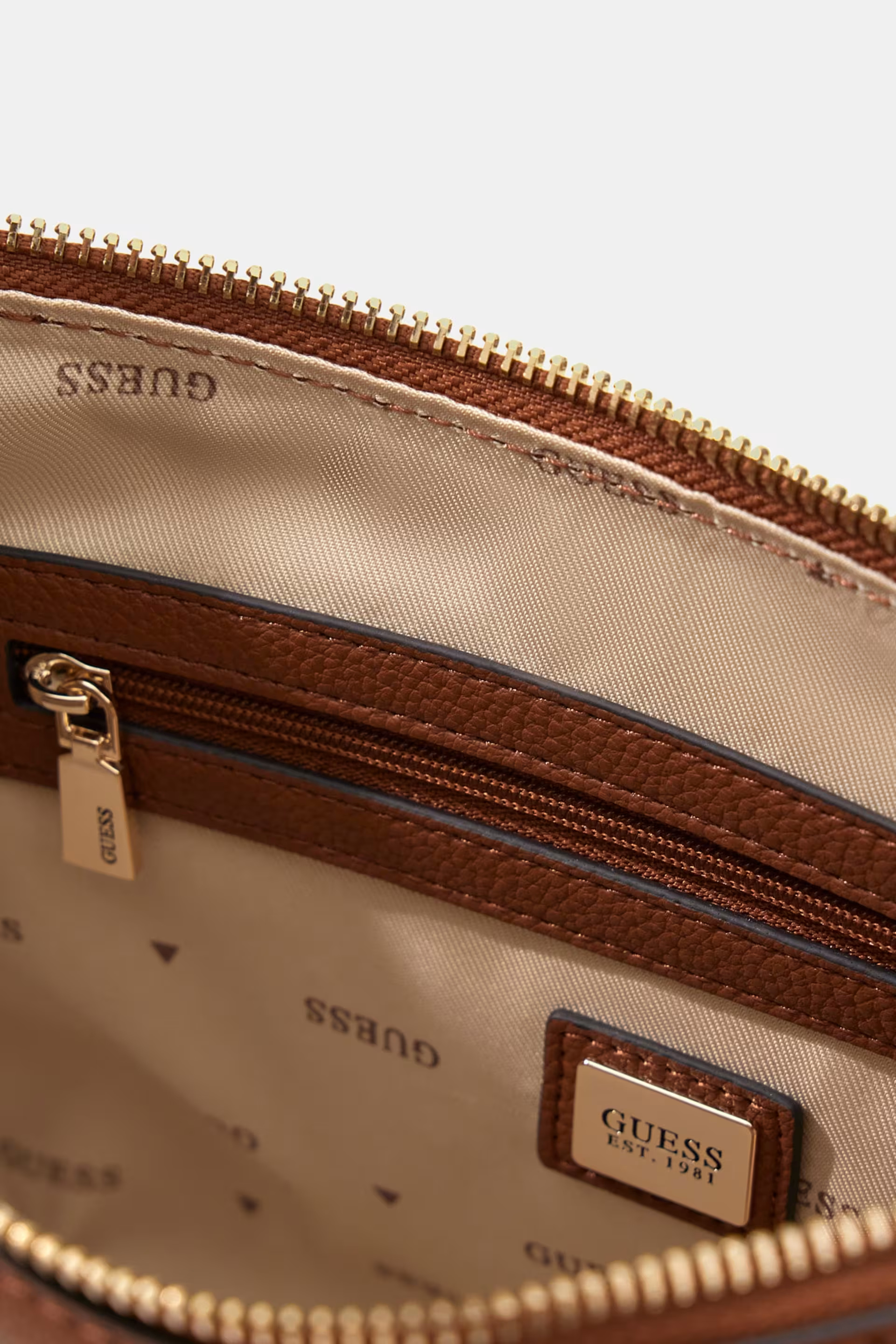 GUESS - Isola Shoulder Bag