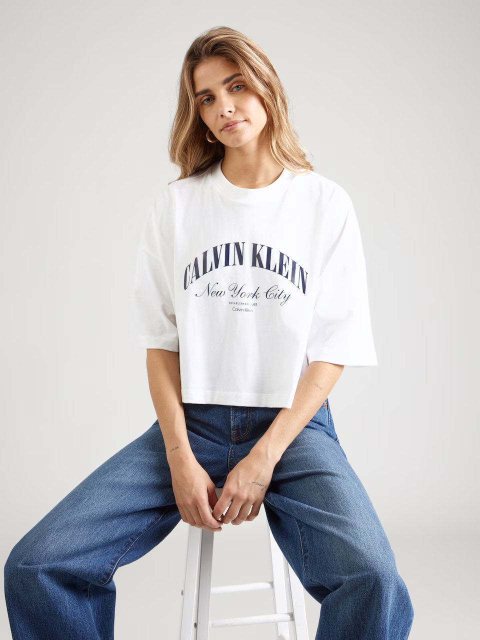 CALVIN KLEIN JEANS - Cropped Boxy heritage Crest