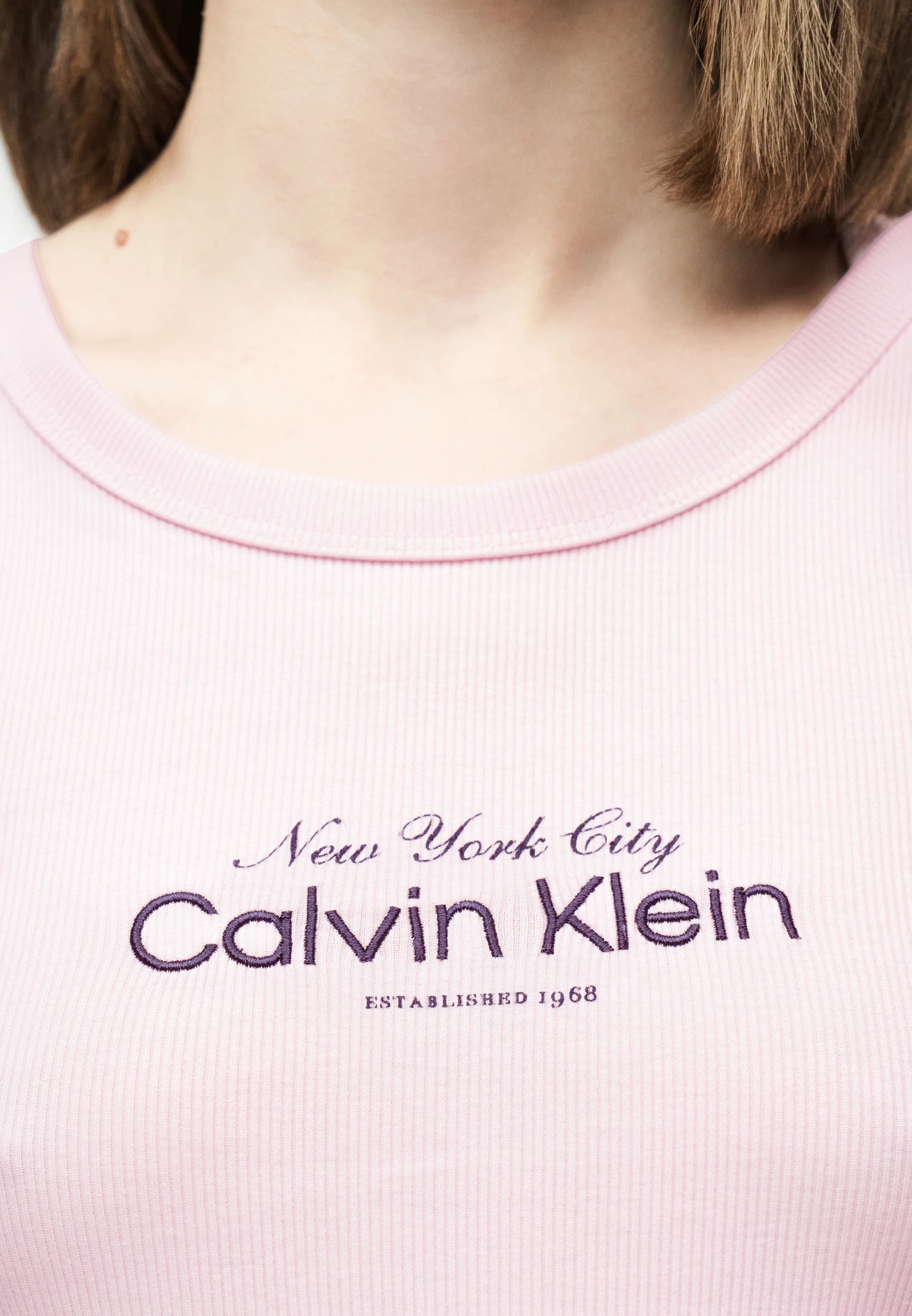 CALVIN KLEIN JEANS - Contour Rib Graphic Tank