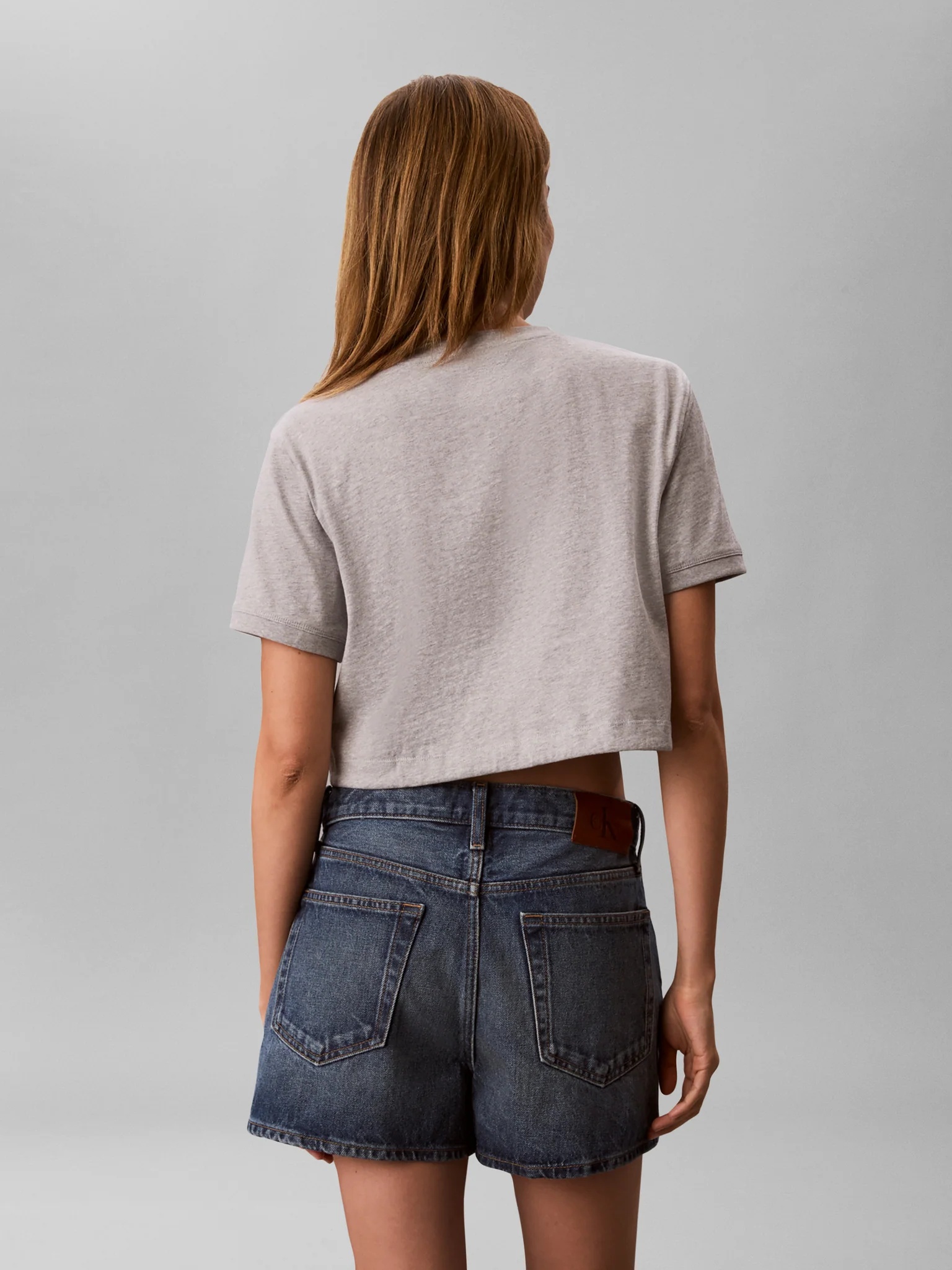CALVIN KLEIN JEANS - Monologo Cropped Tie Tee