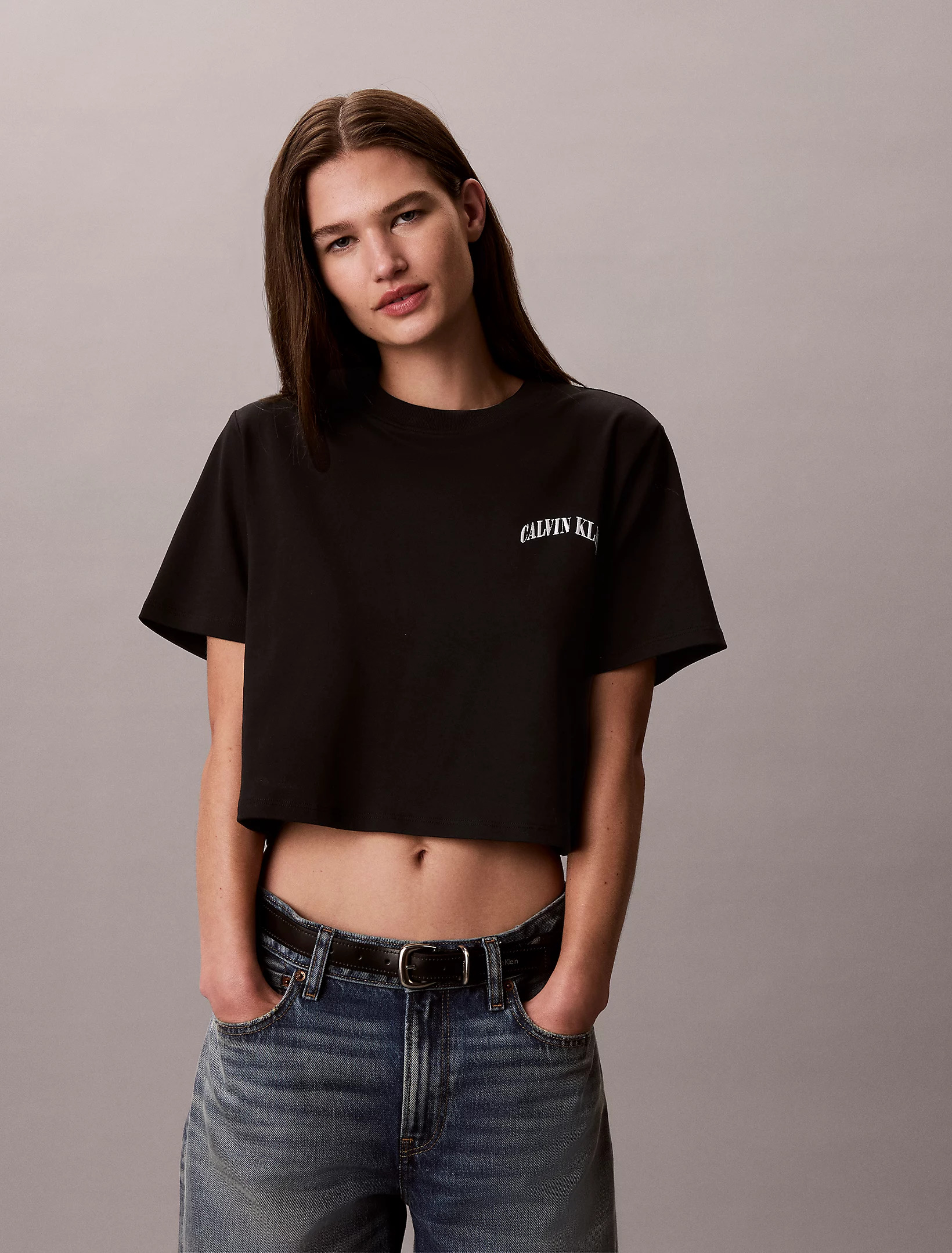 CALVIN KLEIN JEANS - Sleek Interlock Cropped