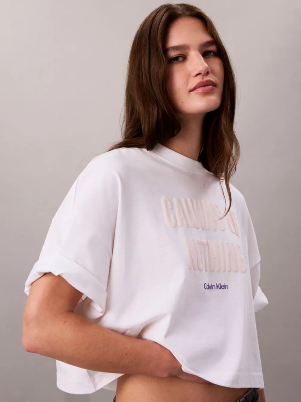 CALVIN KLEIN JEANS - Boxy Crop Bold Logo Tee