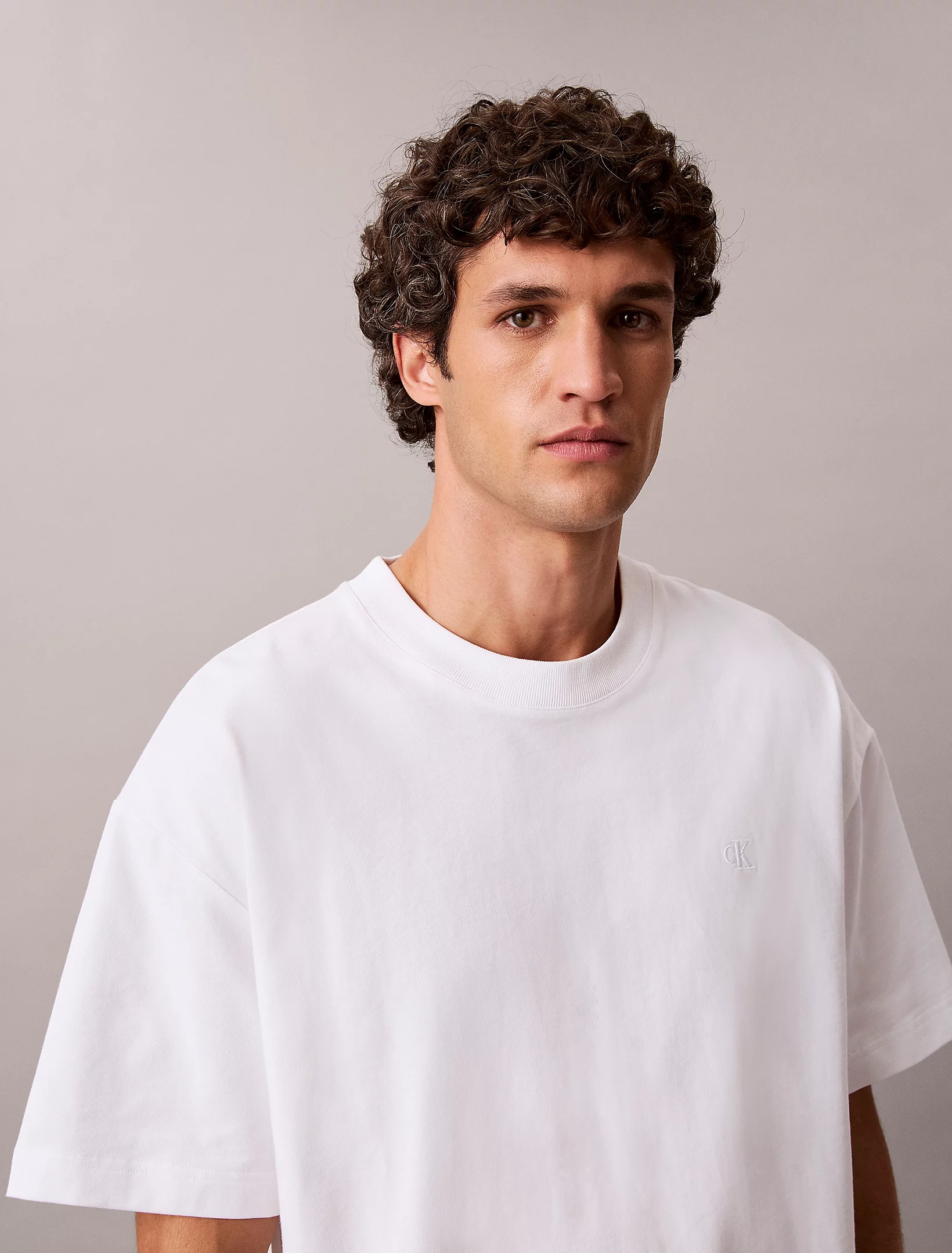 CALVIN KLEIN JEANS - Oversized Embossed Logo T-shirt