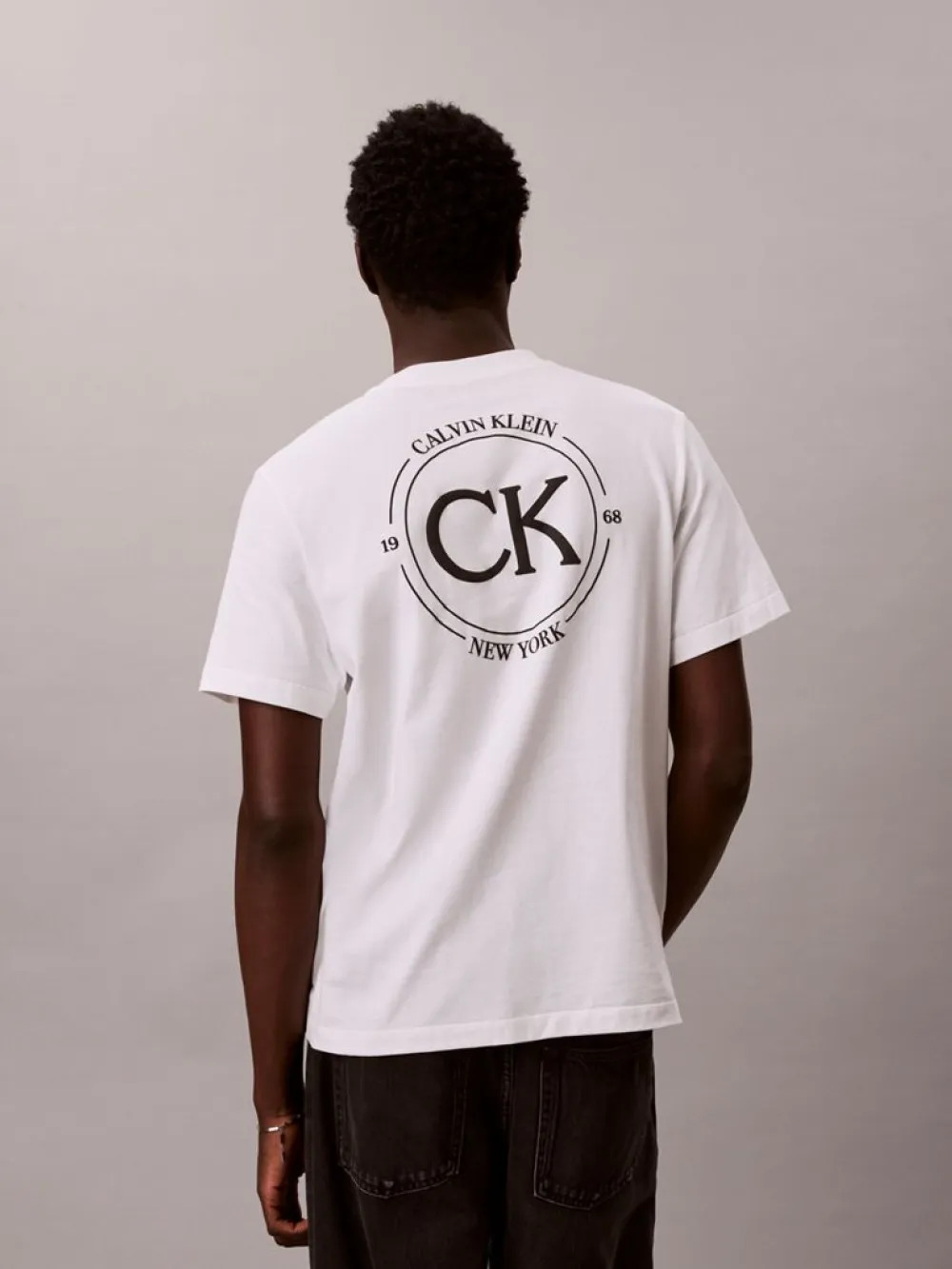 CALVIN KLEIN JEANS - 20's April Graphic Seasonal Fashi