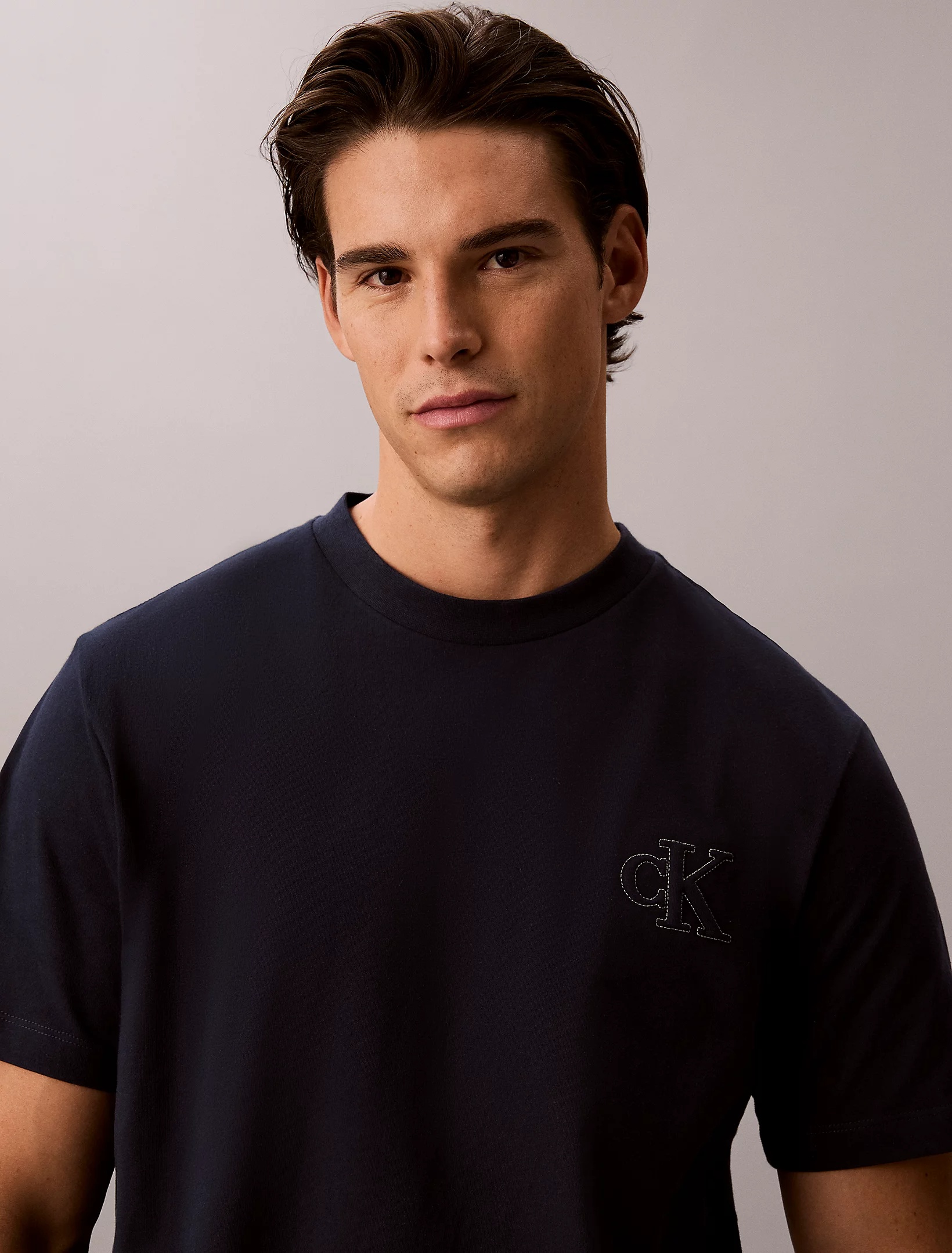 CALVIN KLEIN JEANS - Relaxed Embossed Logo T-shirt