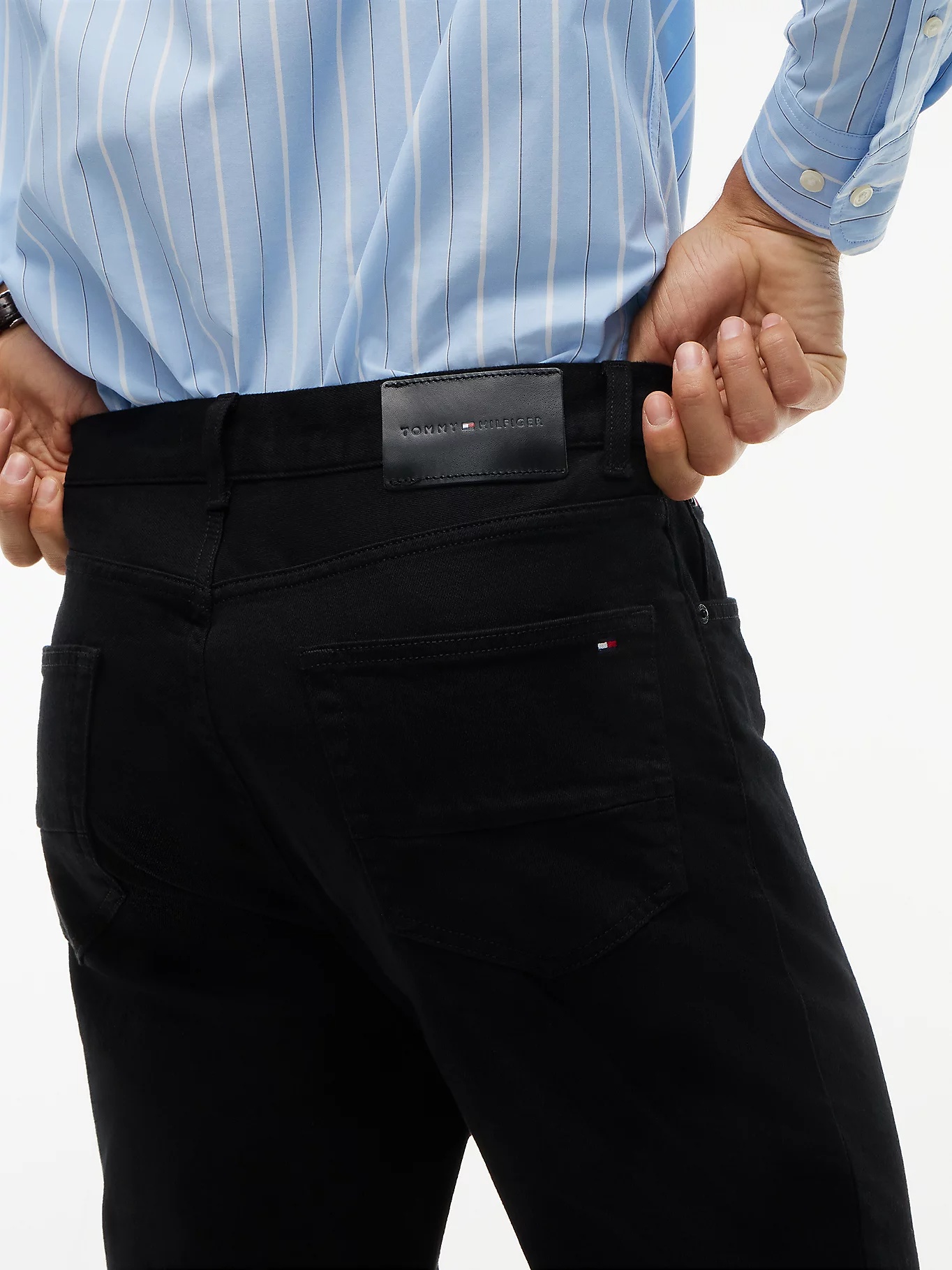 TOMMY HILFIGER - Harlem Black Relaxed Tapered Leg Jeans