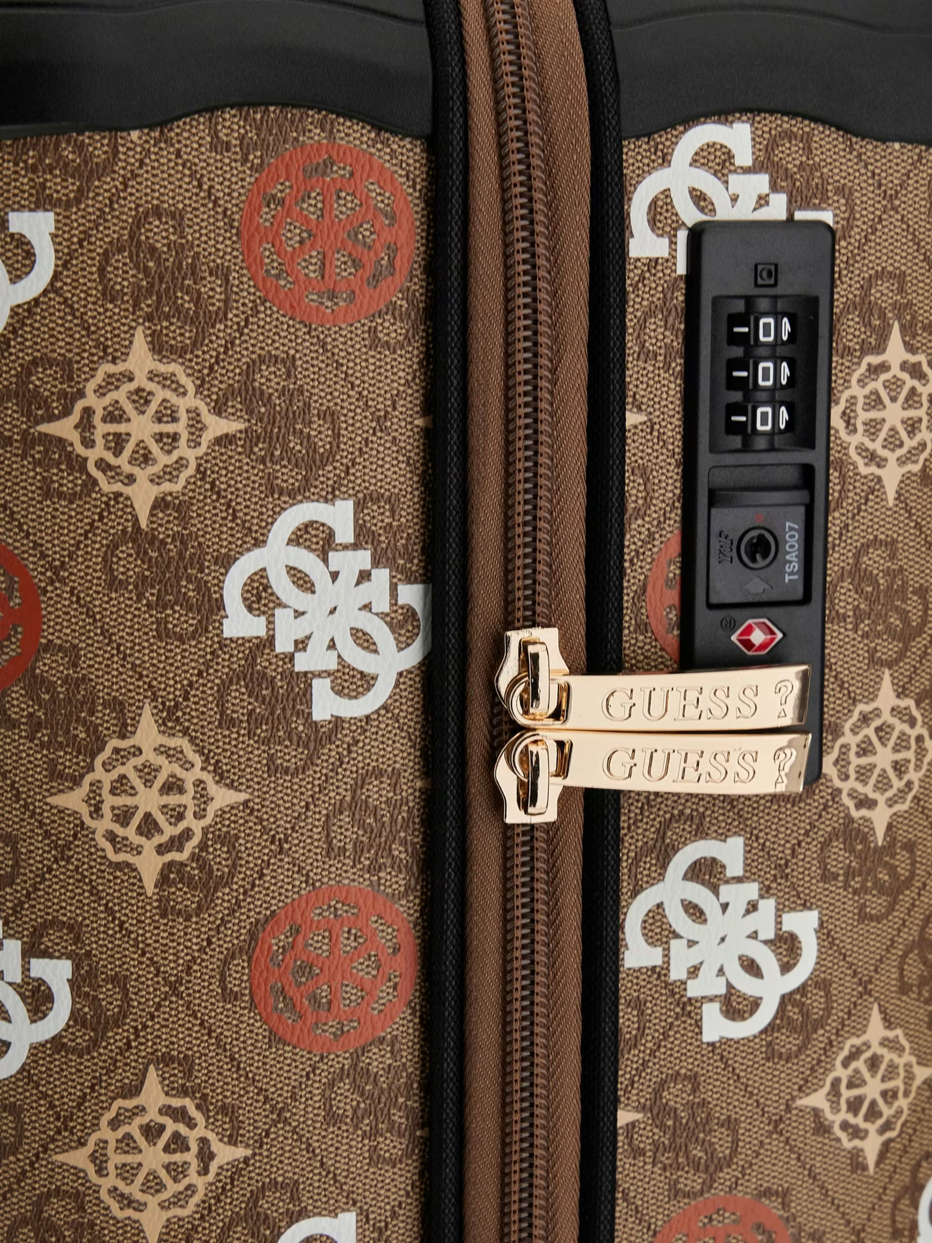 GUESS - Eliette Logo 18 In 8-Wheeler