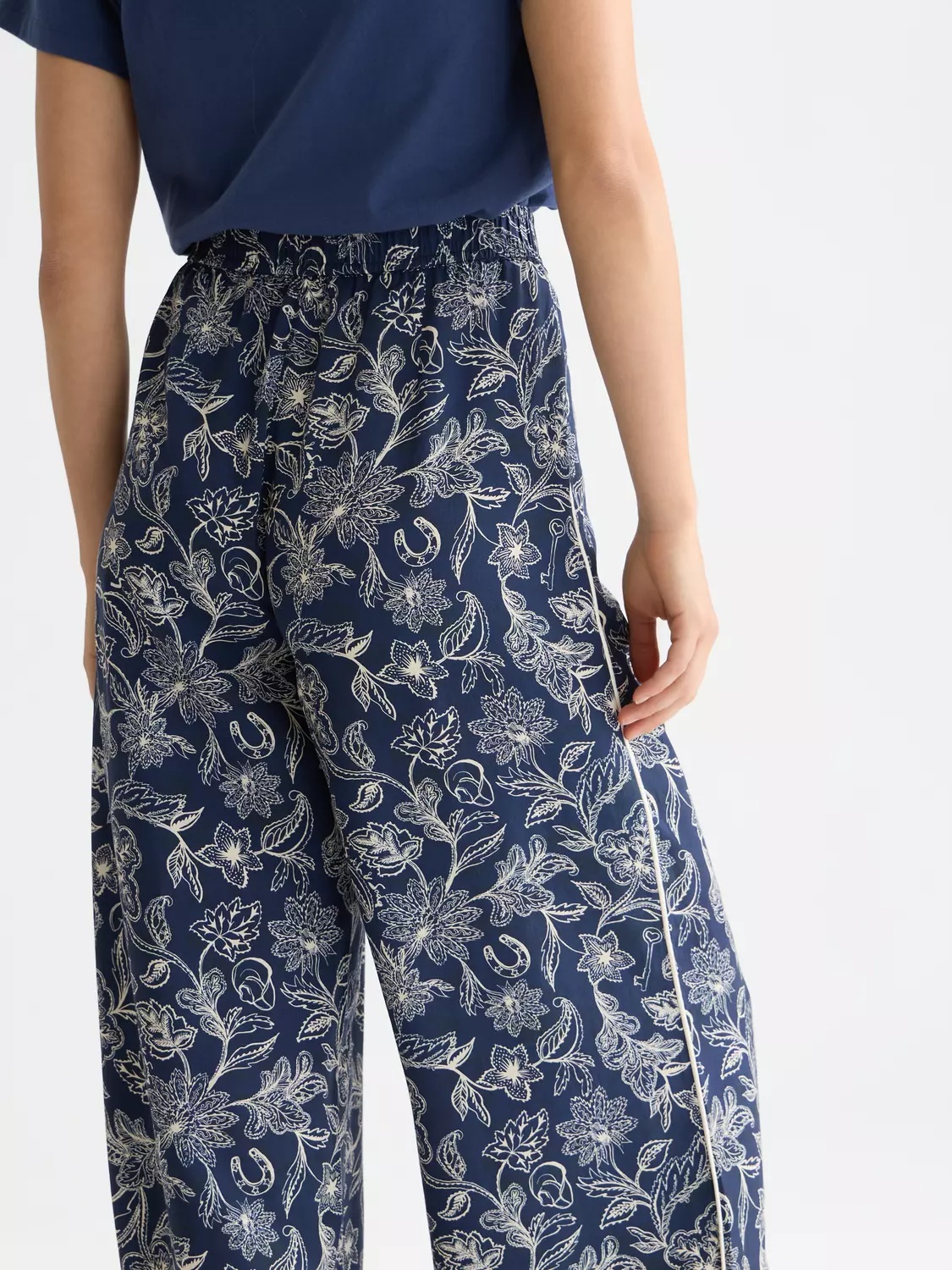 SCOTCH & SODA - Eleni - All over Printed High Rise  Pull on Pants