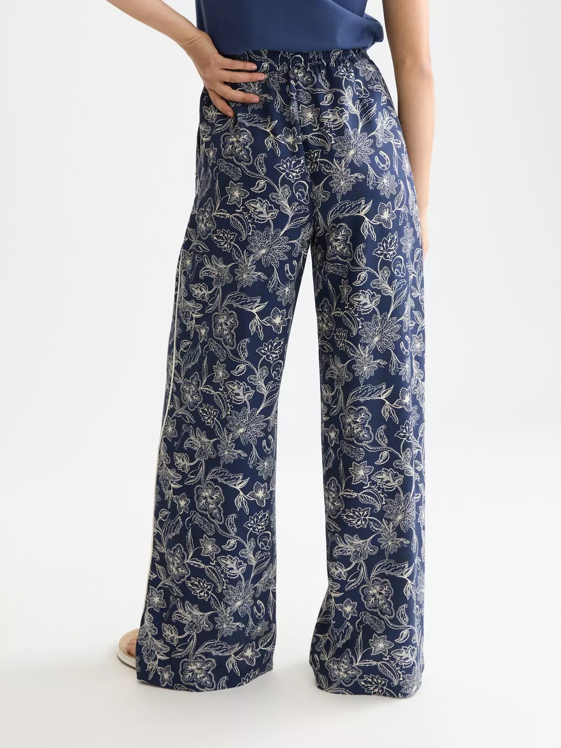 SCOTCH & SODA - Eleni - All over Printed High Rise  Pull on Pants
