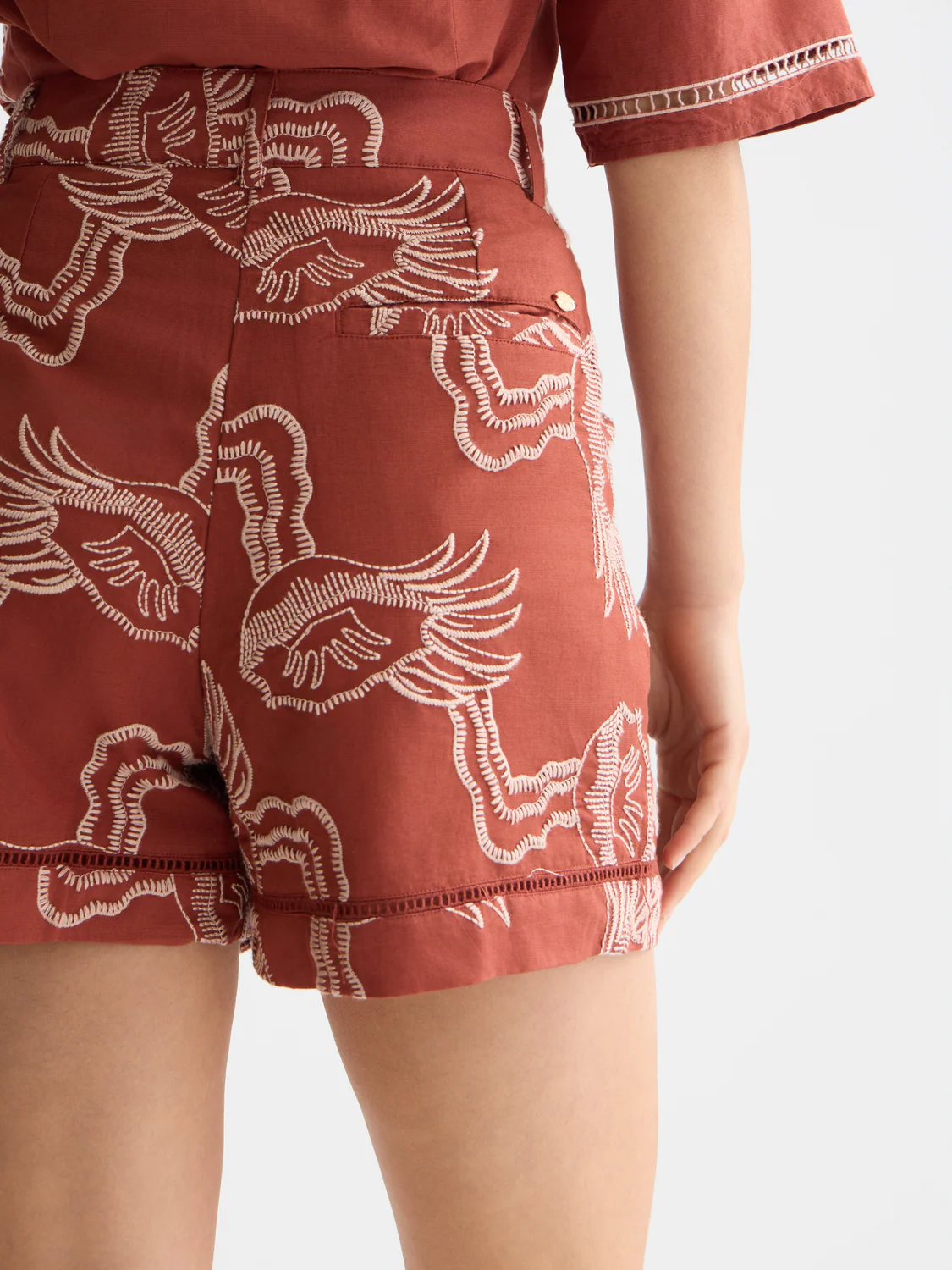 SCOTCH & SODA - Embroidered Linen Blend Shorts