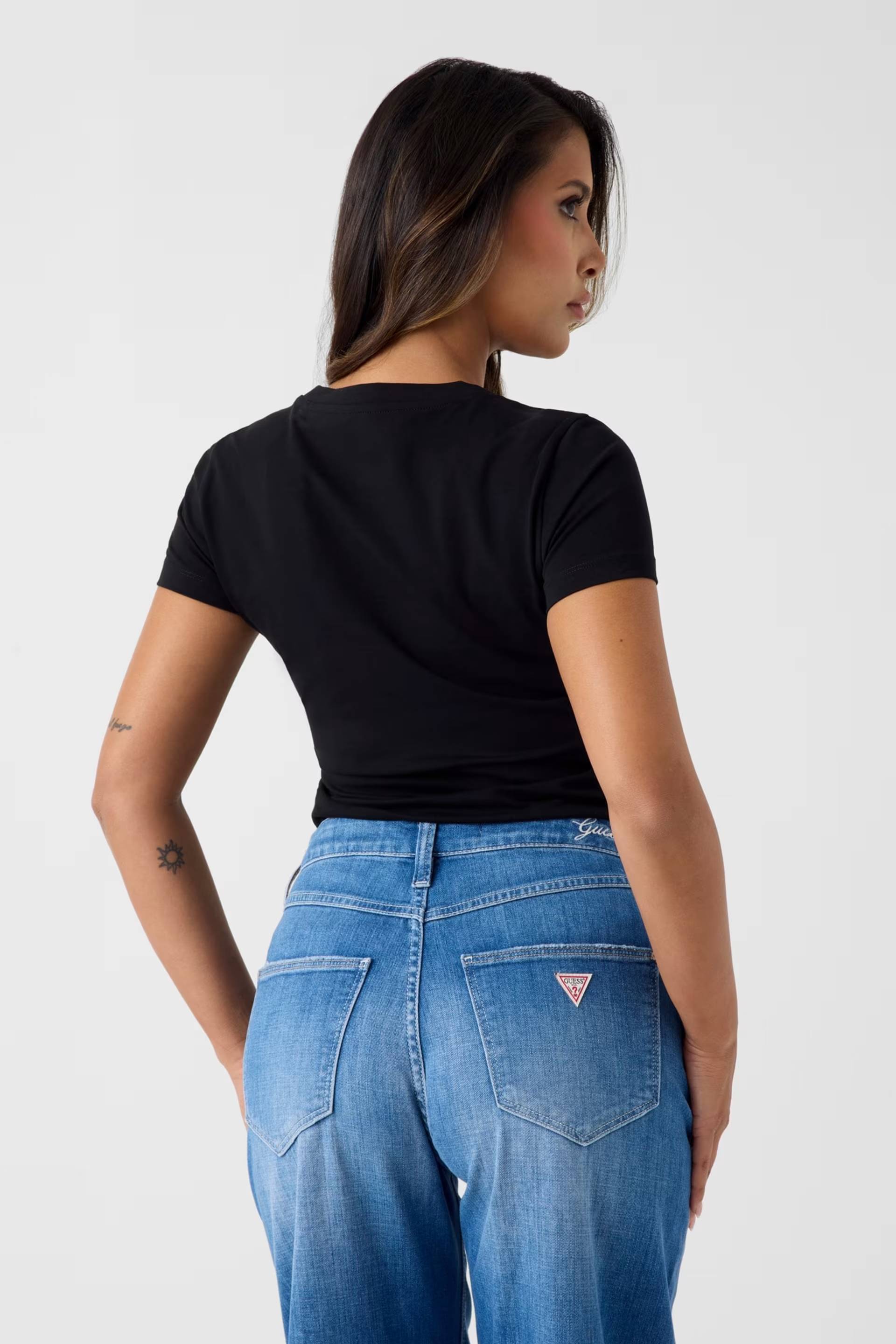 GUESS - Snake Triangle Tee