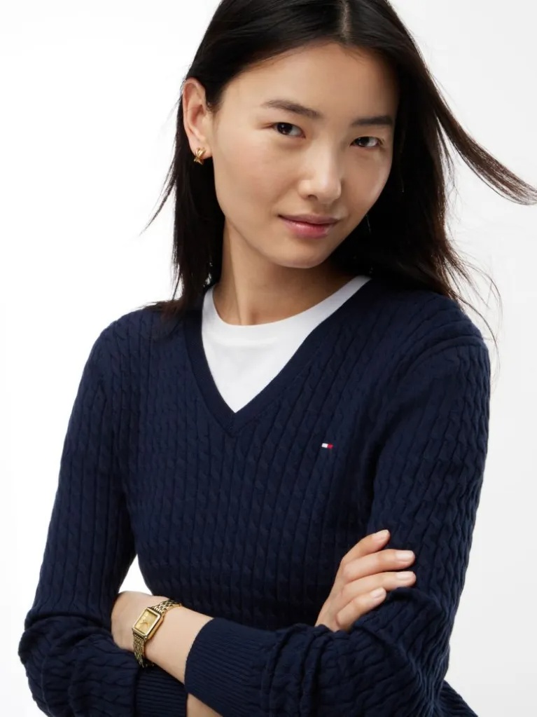 TOMMY HILFIGER - Cable Knit V-Neck Sweater