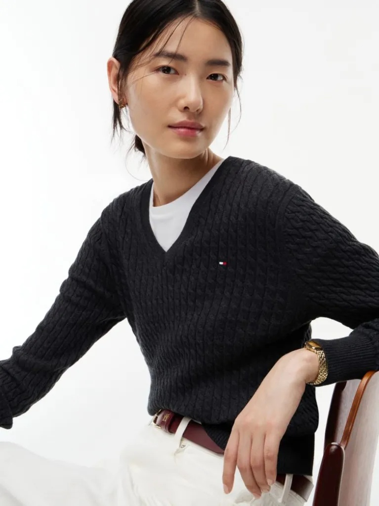 TOMMY HILFIGER - Cable Knit V-Neck Sweater