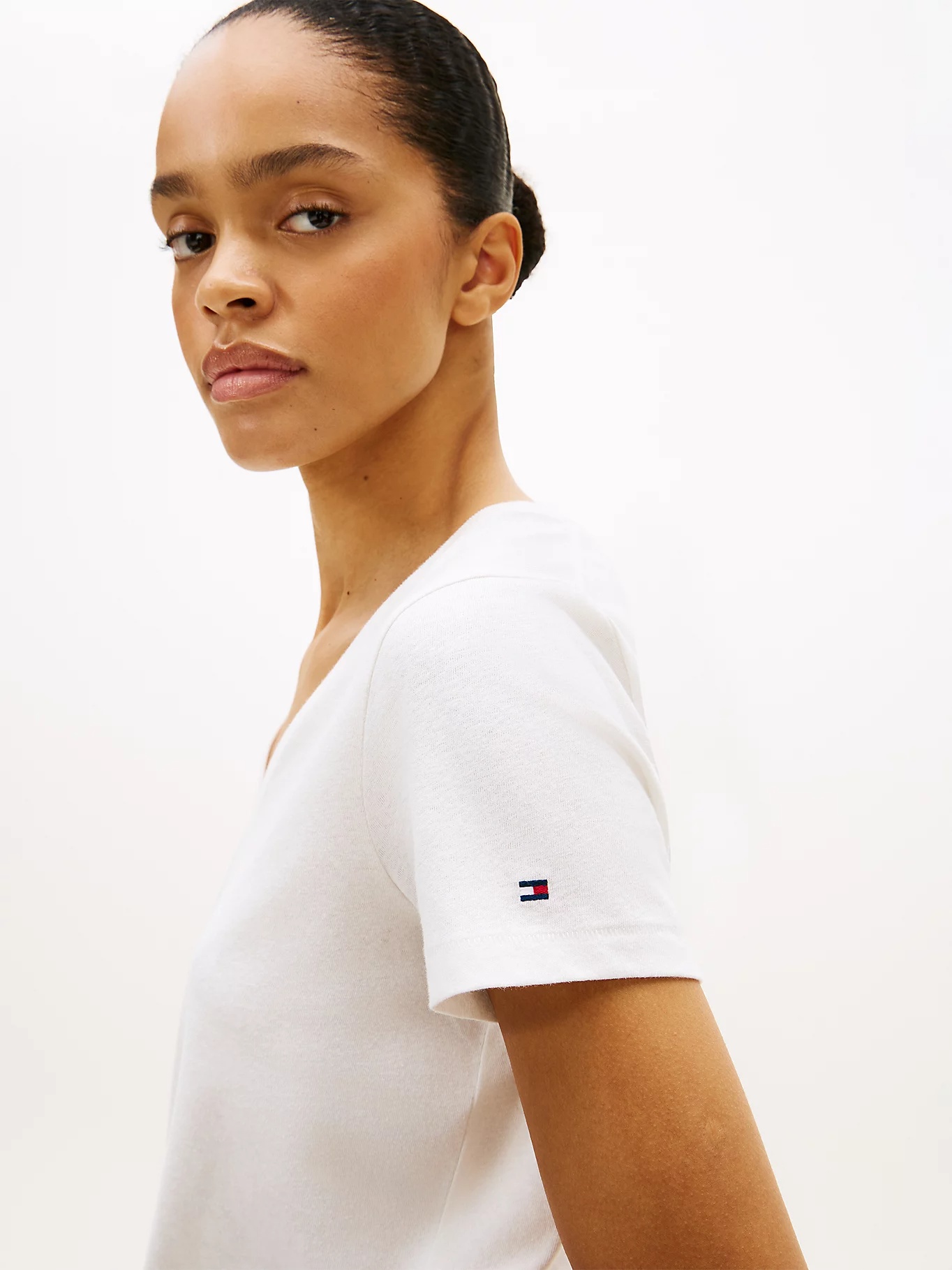 TOMMY HILFIGER - Linen Blend V-Neck T-Shirt