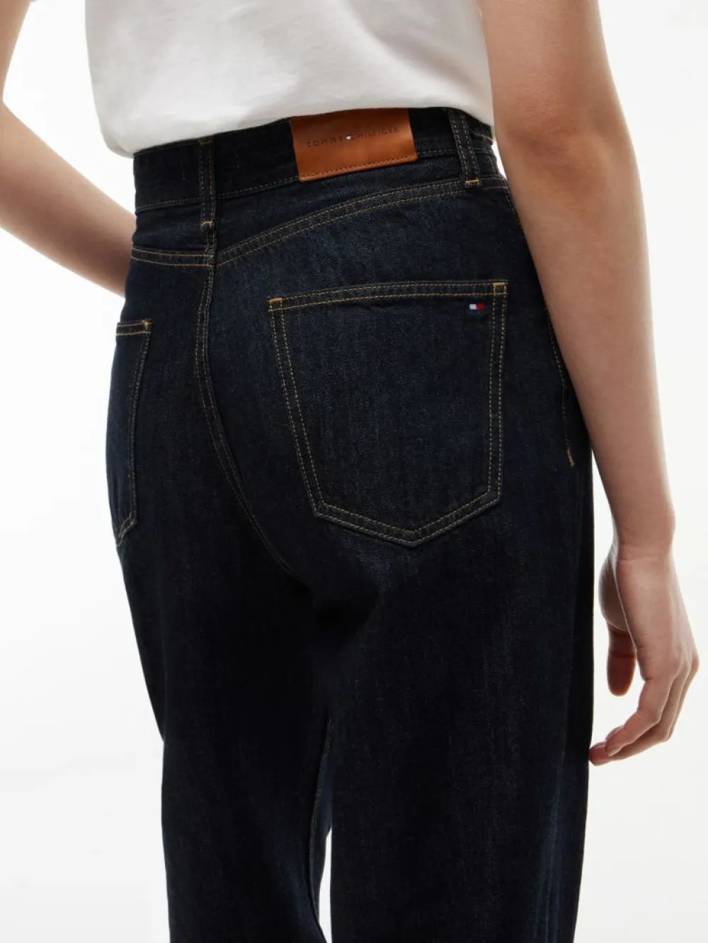 TOMMY HILFIGER - Jackie High Rise Tapered Rinse