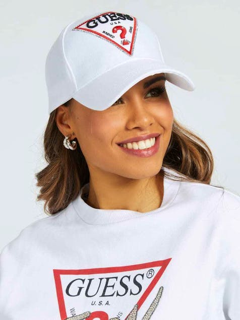 GUESS - Hat Jewelry Application