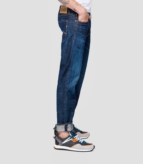 REPLAY - Tapered Fit Donny Jeans
